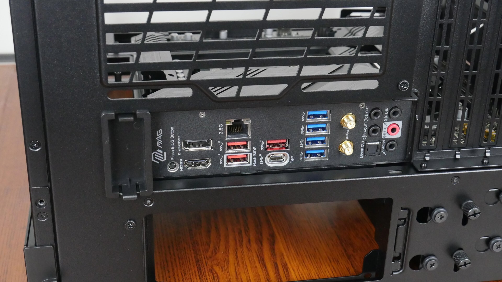 Lian Li O11 Dynamic Mini V2 Low Motherboard Position (2)