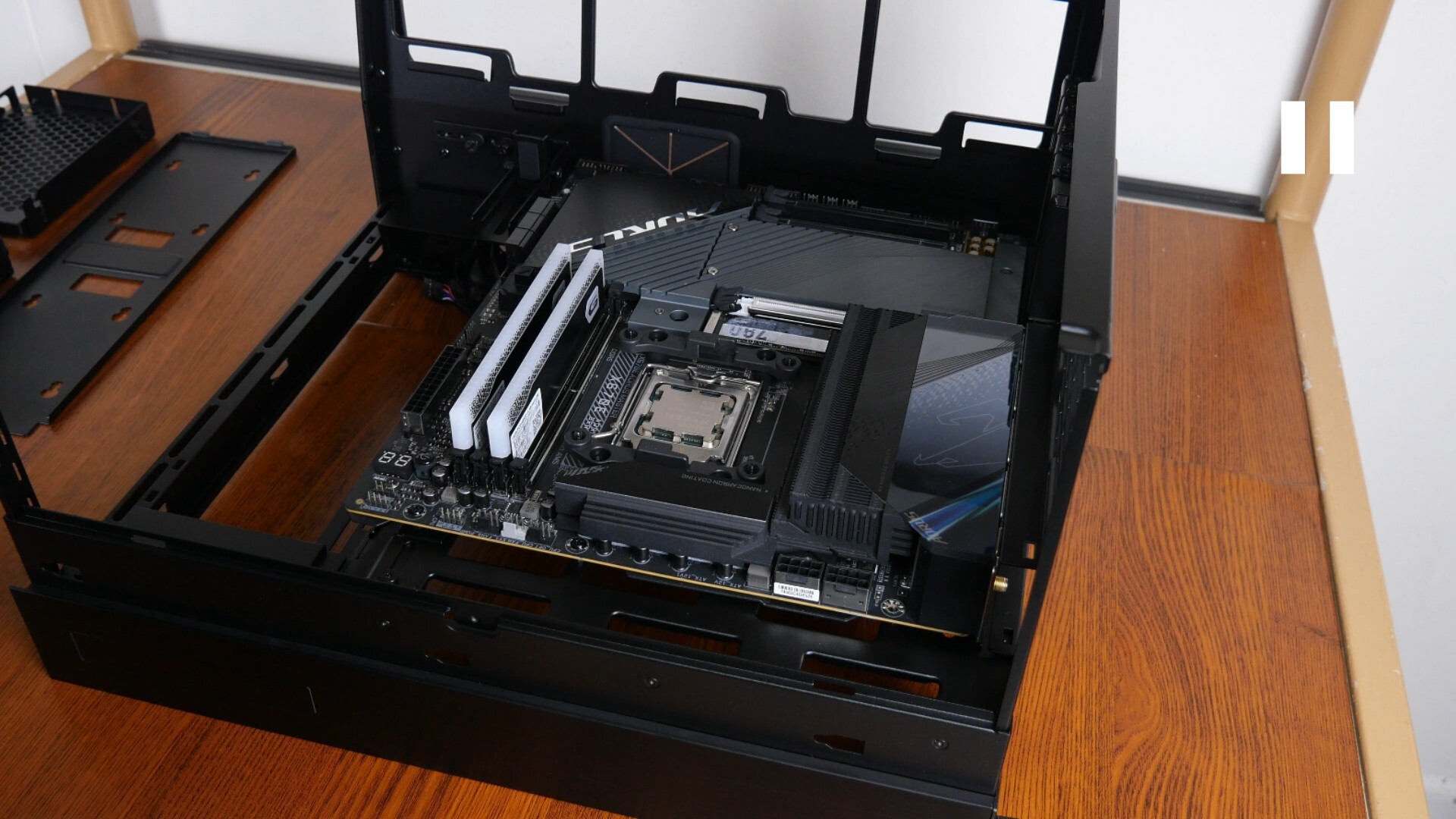 Lian Li O11 Dynamic Mini V2 Motherboard Installation