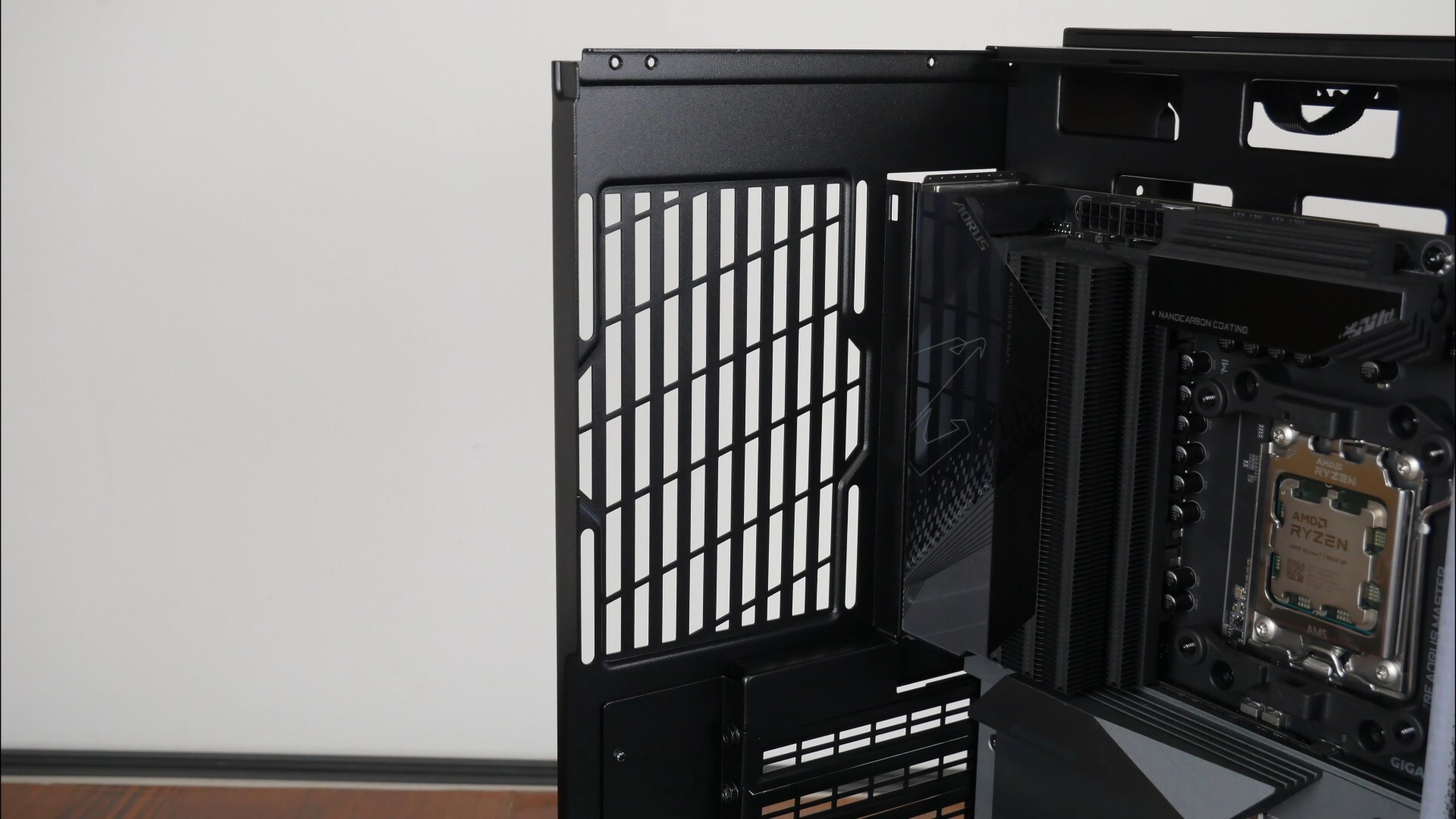Lian Li O11 Dynamic Mini V2 Rear Fan Opening