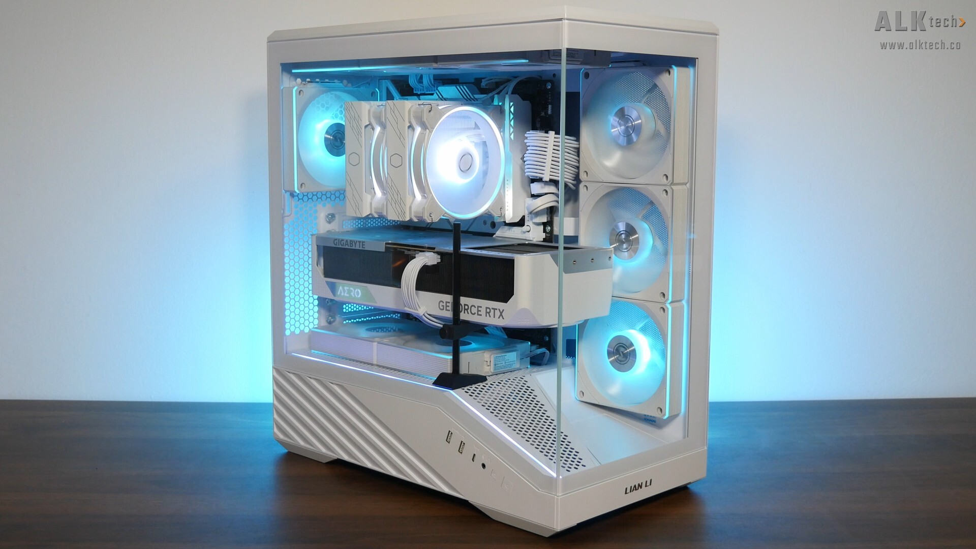 Lian Li RS1000G Completed Demo Build Aesthetics (1)