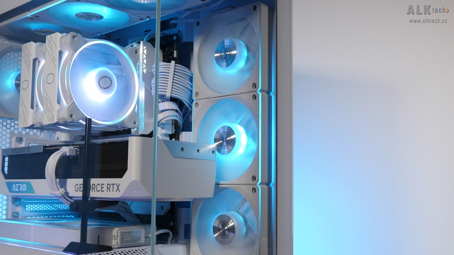 Lian Li RS1000G Completed Demo Build Aesthetics (3)