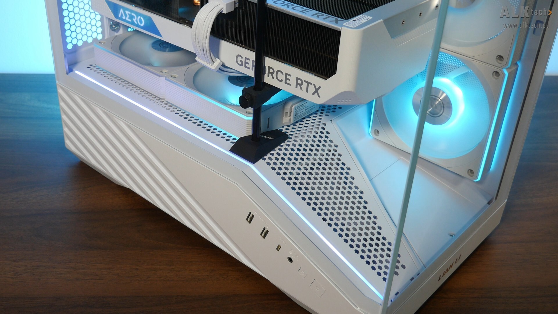 Lian Li RS1000G Completed Demo Build Aesthetics (4)