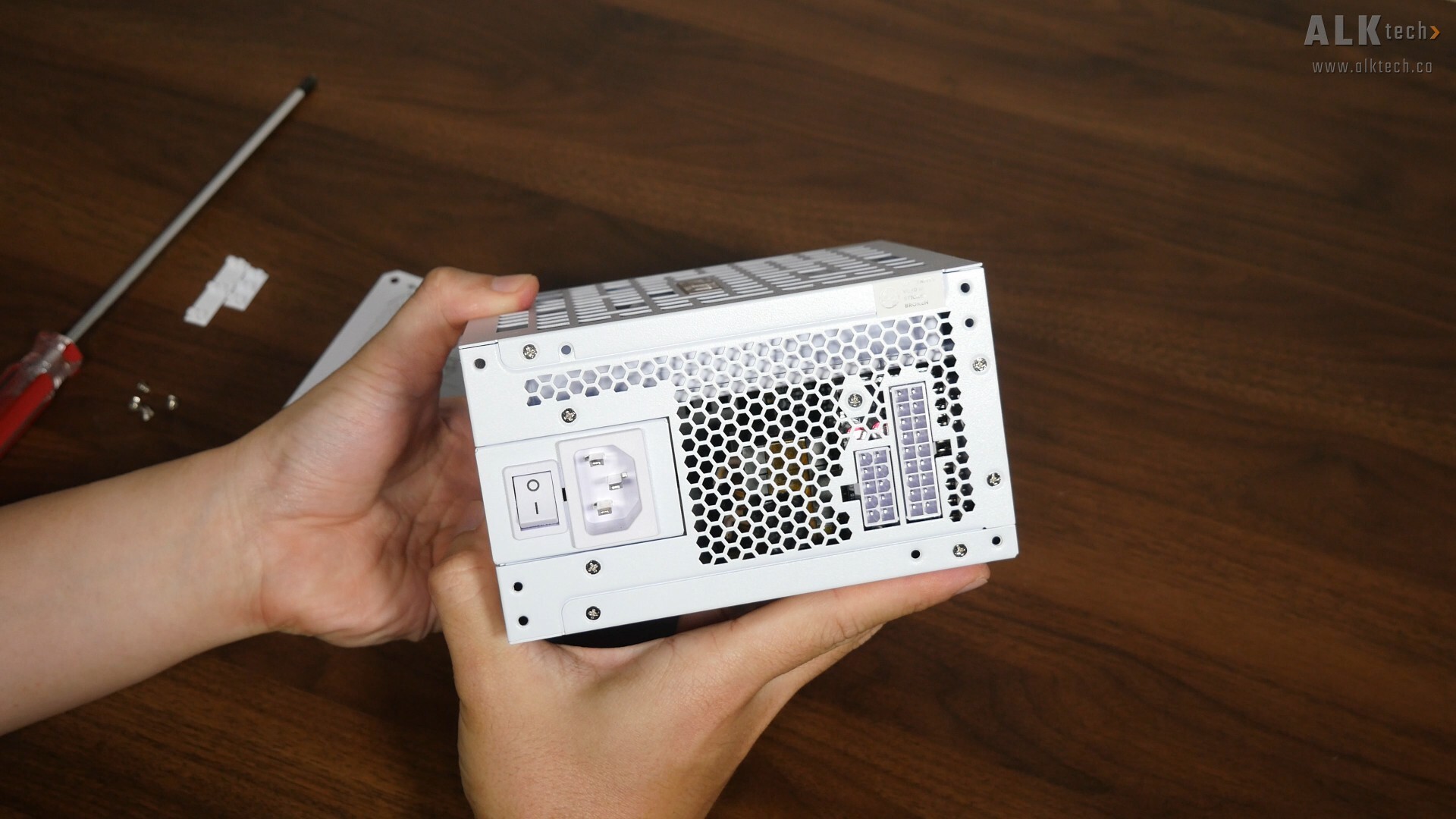 Lian Li RS1000G Side Mounting Orientation (1)