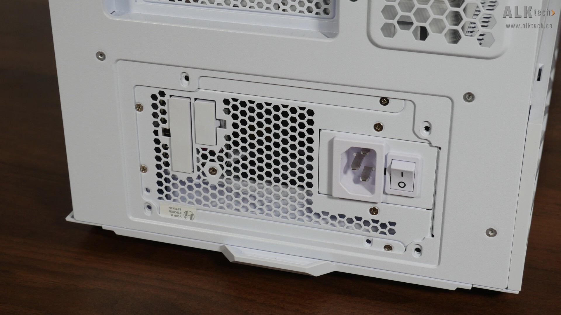 Lian Li RS1000G Side Mounting Orientation (6)