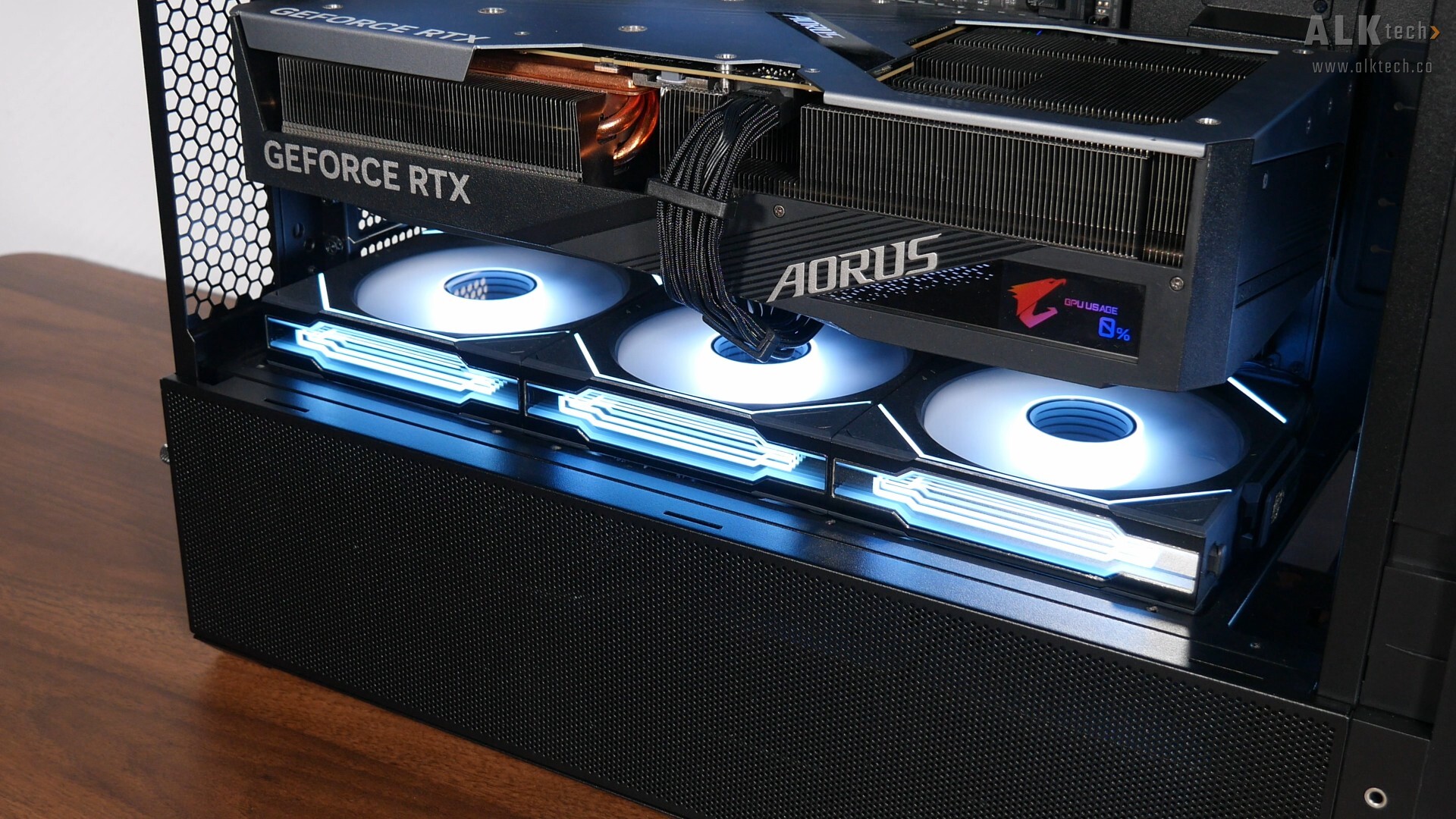 Lian Li Uni Fan SL-Inf Wireless 140 Demo Build Aesthetics (6)