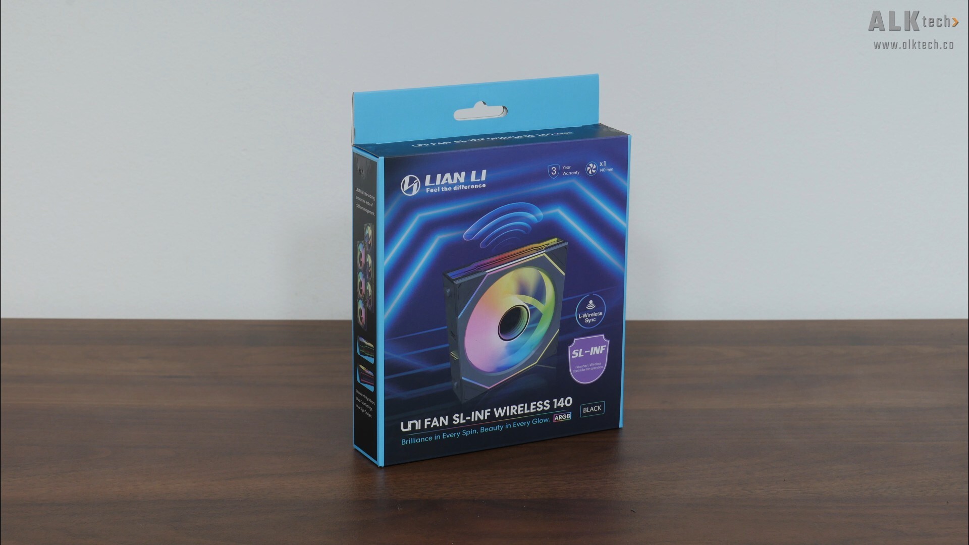 Lian Li Uni Fan SL-Inf Wireless 140 Packaging (Front)