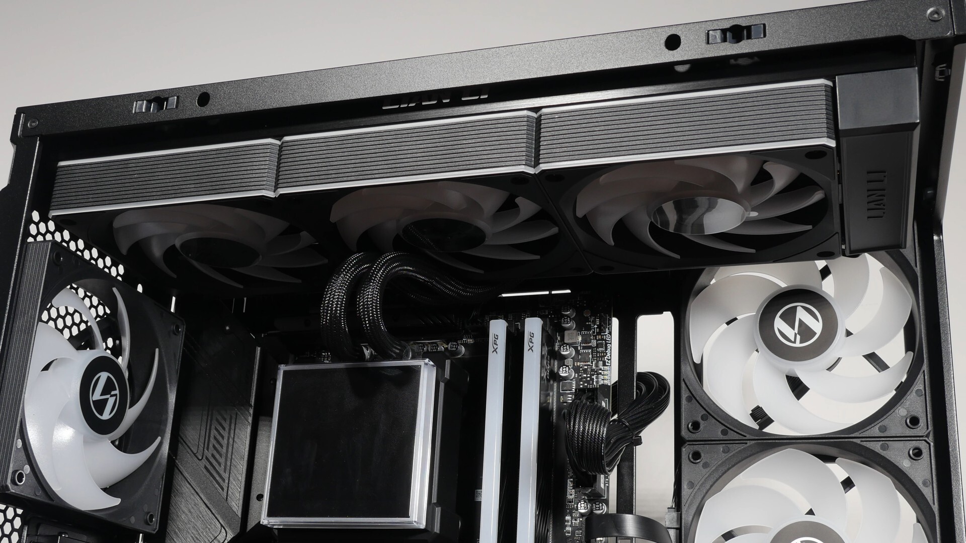 Lian Li Vector V100 Mini AIO Installation (2)