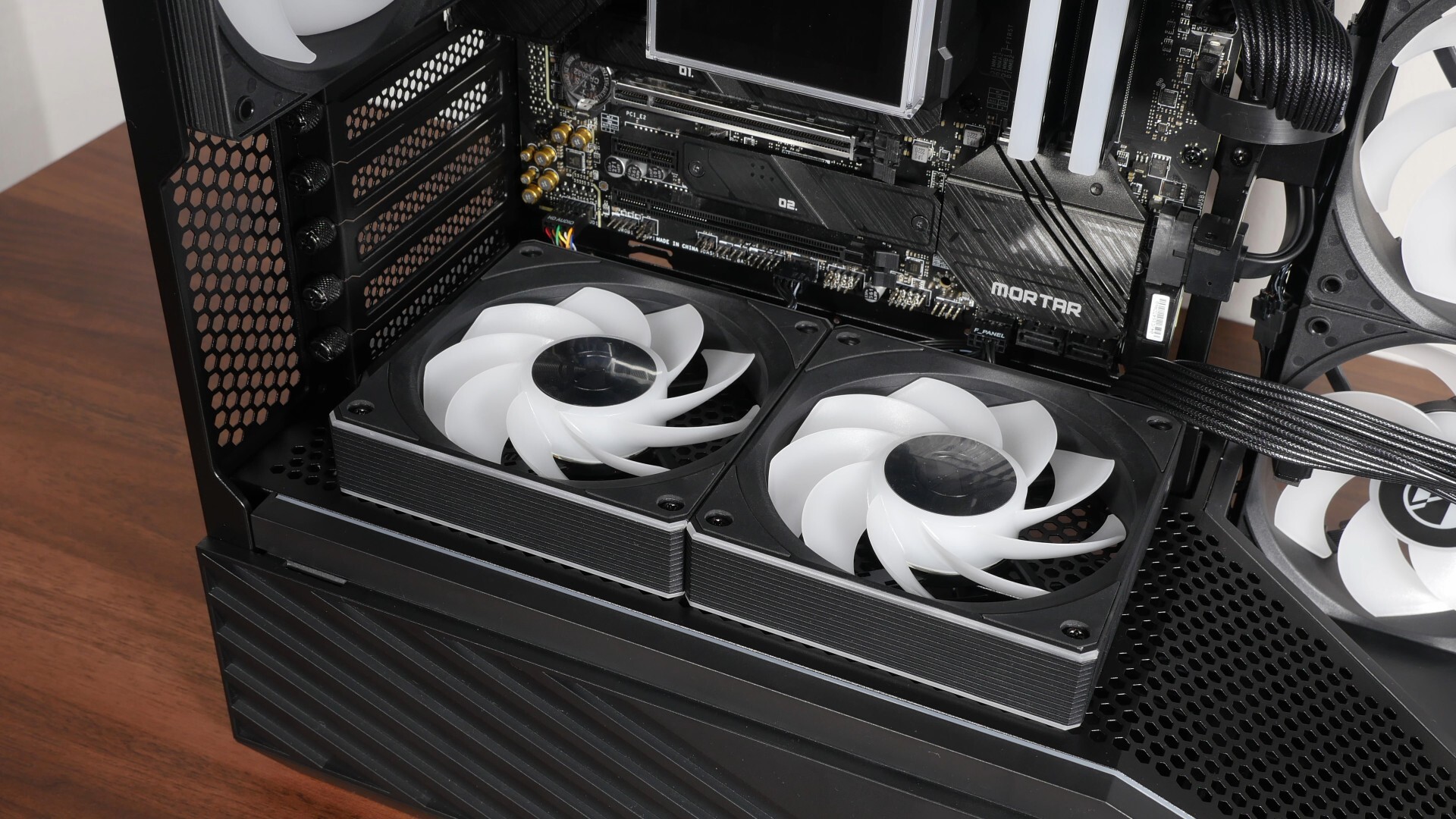 Lian Li Vector V100 Mini Bottom Fan Installation