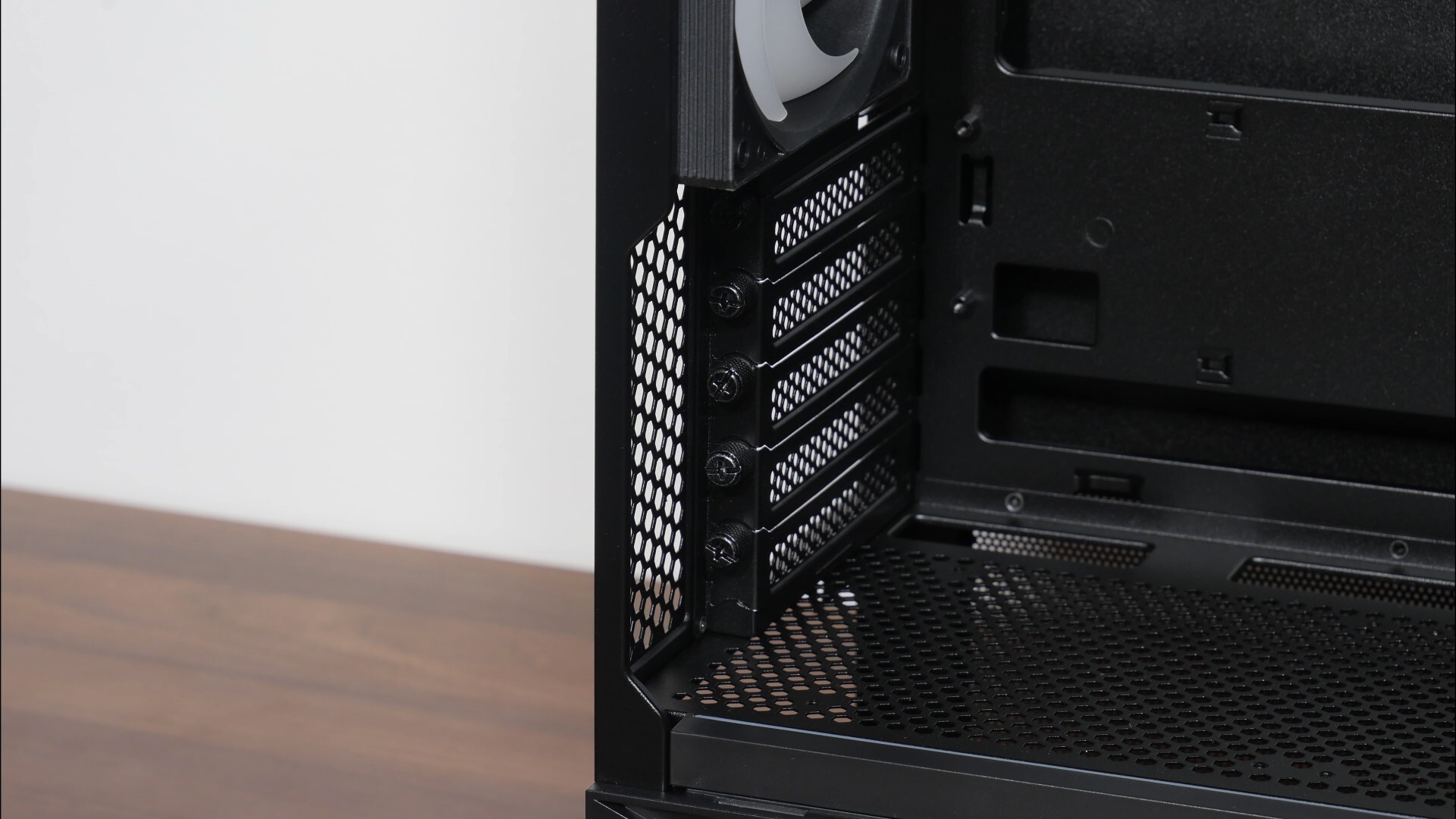 Lian Li Vector V100 Mini Expansion Slot Thumbscrews