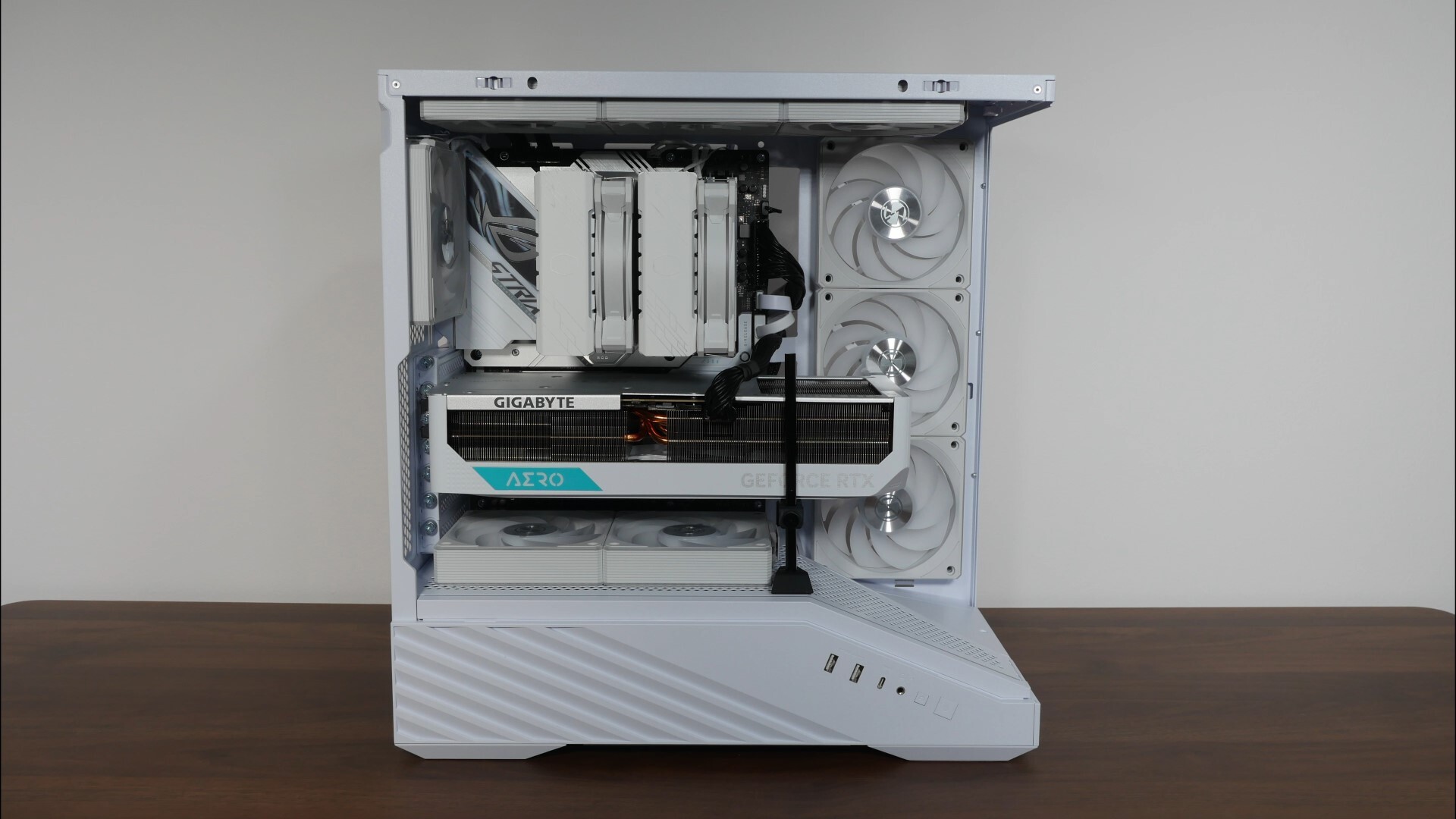 Lian Li Vector V100 Cable Management (1)