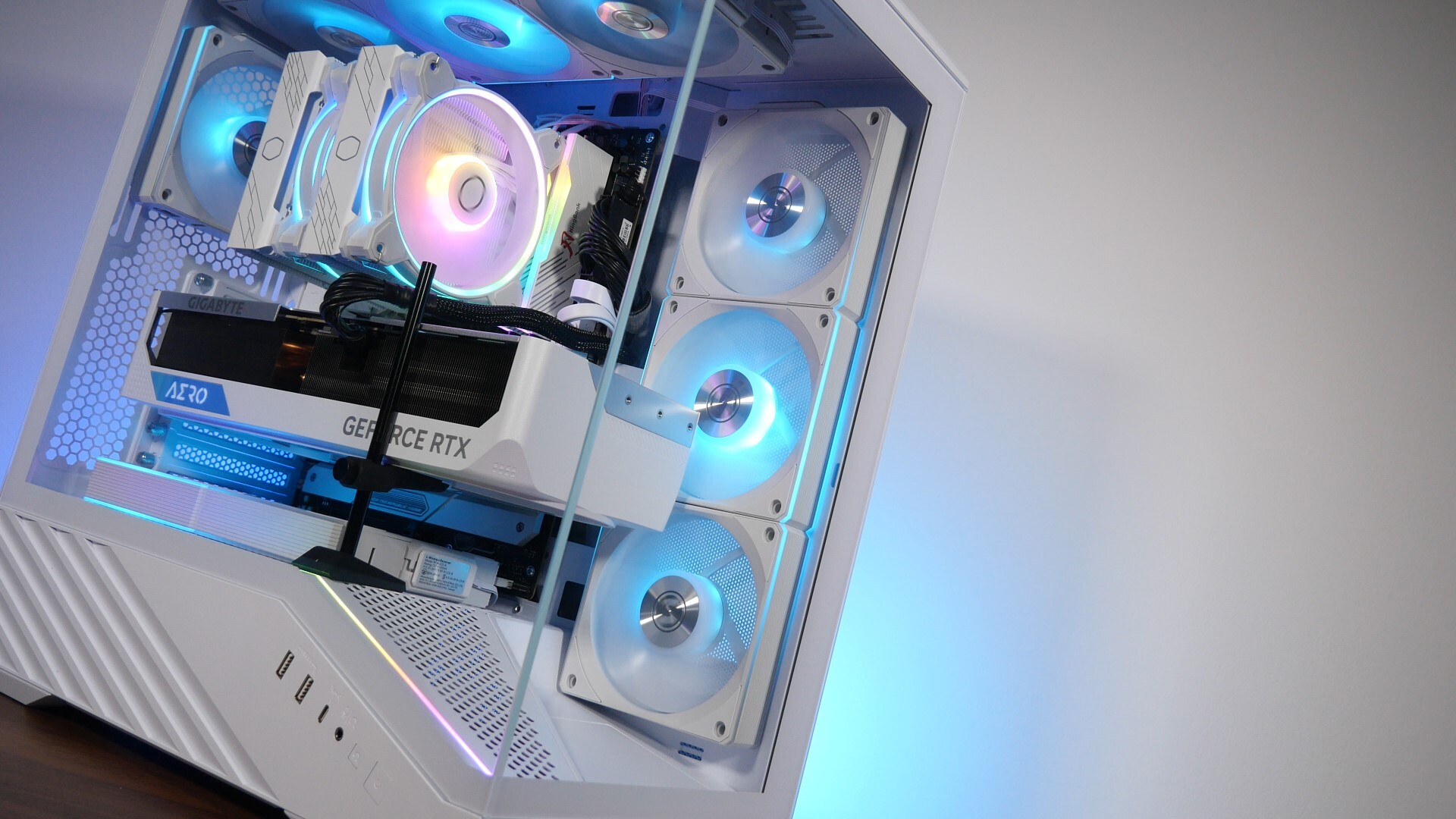 Lian Li Vector V100 Demo Build Aesthetics (3)