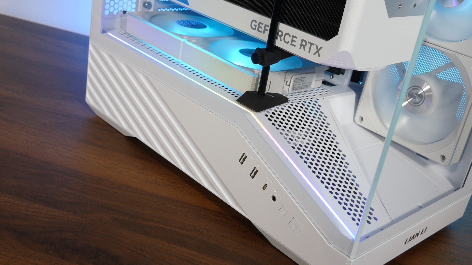 Lian Li Vector V100 Demo Build Aesthetics (4)
