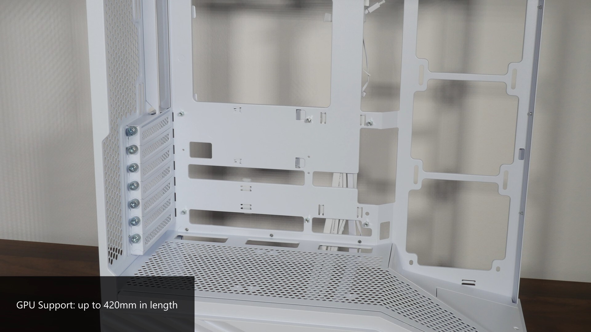 Lian Li Vector V100 GPU Length Support