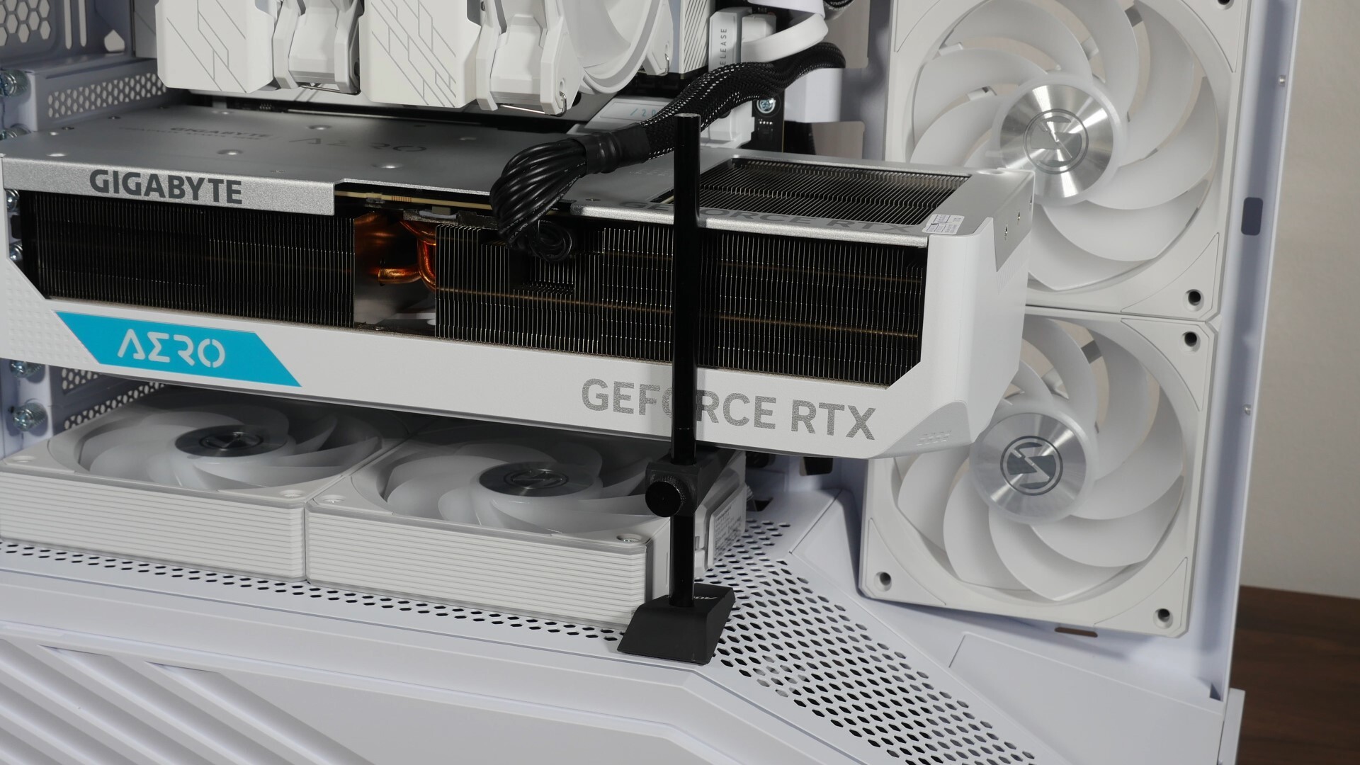 Third Party GPU Support Bracket