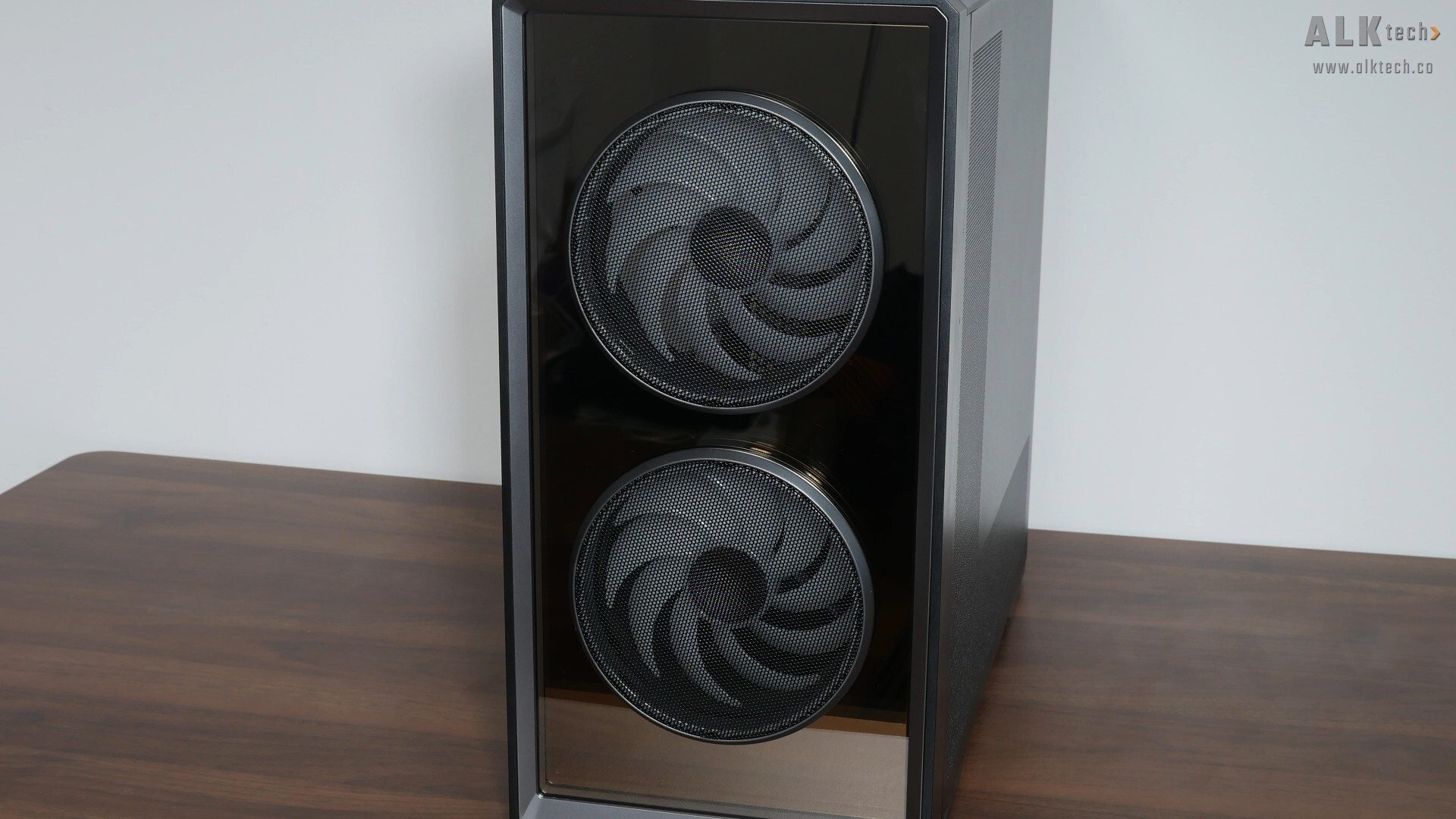 Review: Lian Li Vector V150 INF Micro ATX PC Case