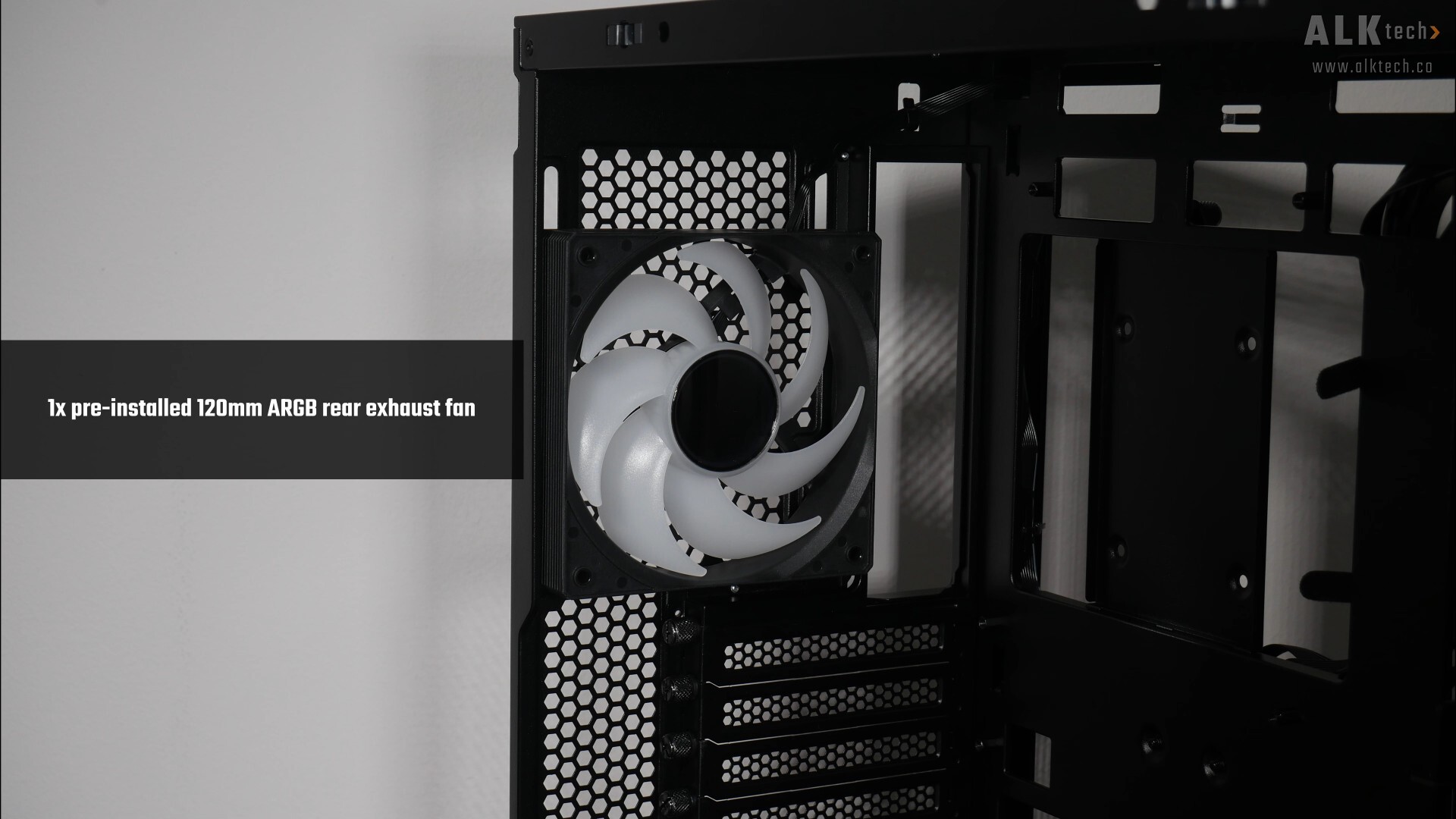 Lian Li Vector V150 INF Preinstalled Rear Fan