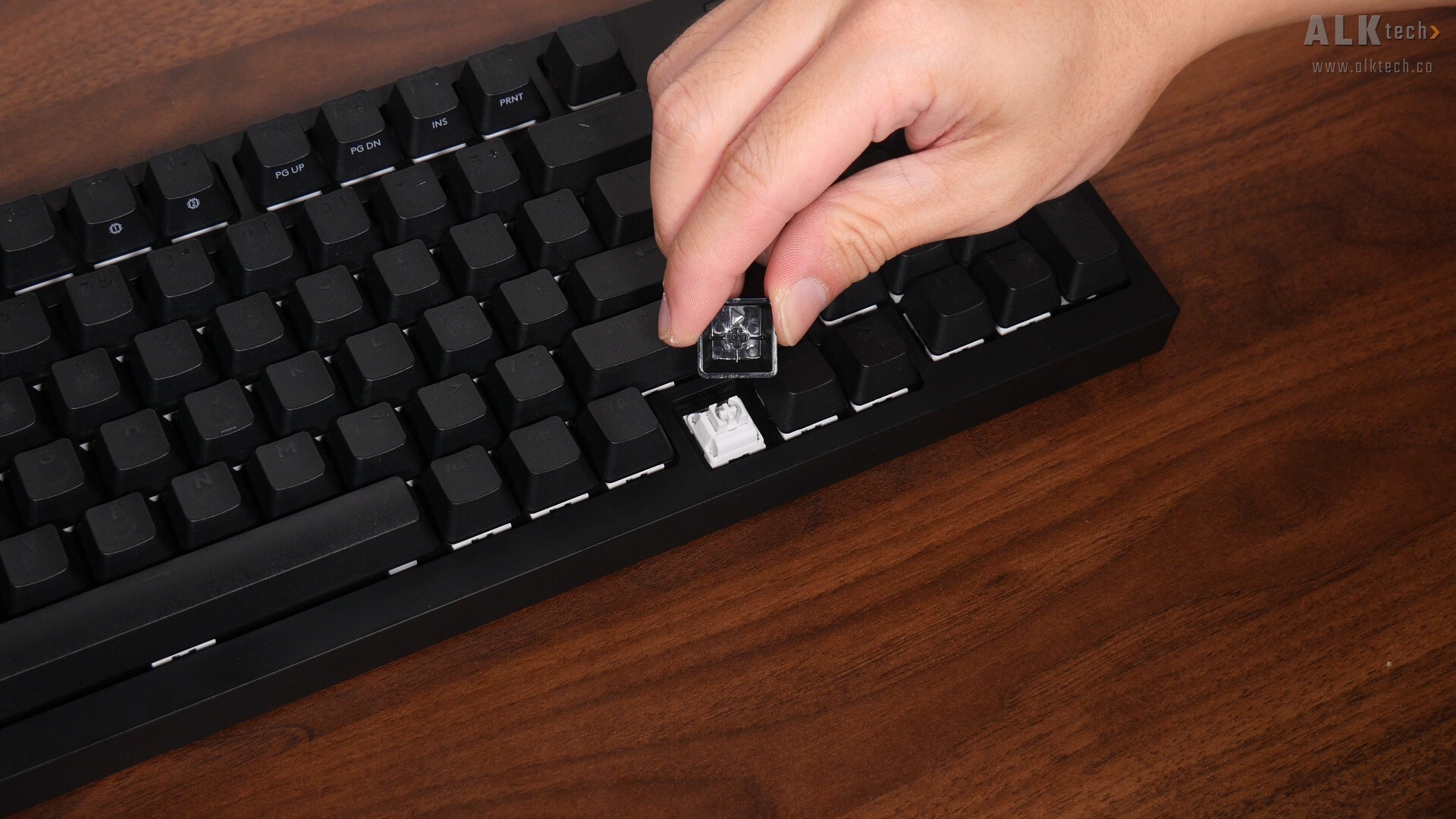 Logitech G316 X 98 Cross Hatch Stem