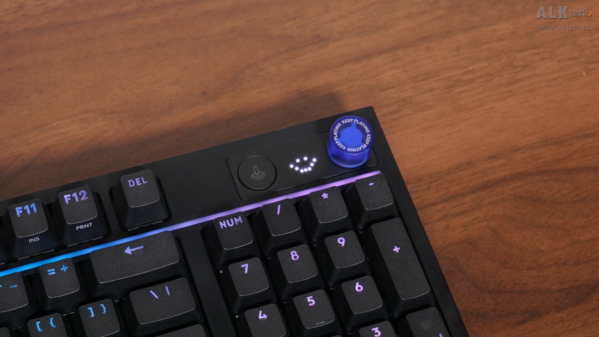 Logitech G316 X 98 Dot-matrix Display