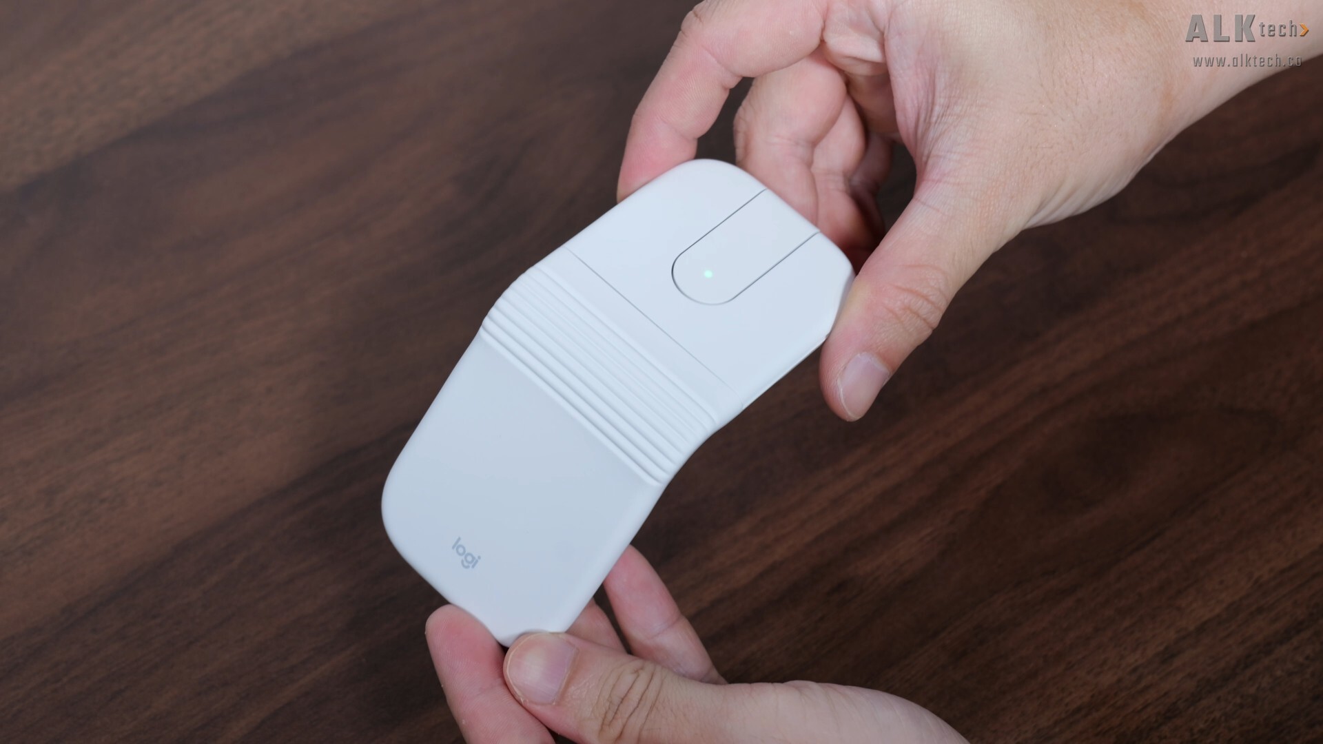 Logitech Mobi Fold Aesthetics (2)