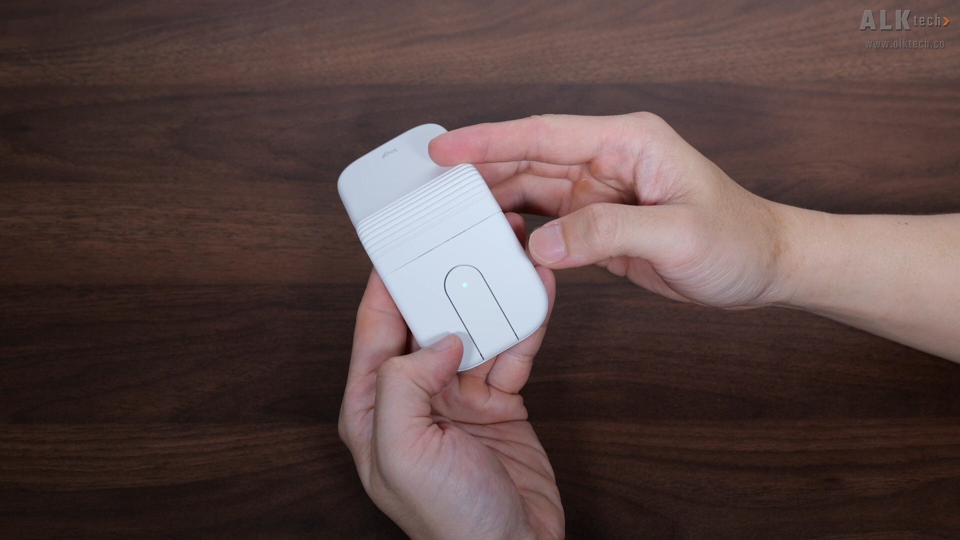 Logitech Mobi Fold Buttons