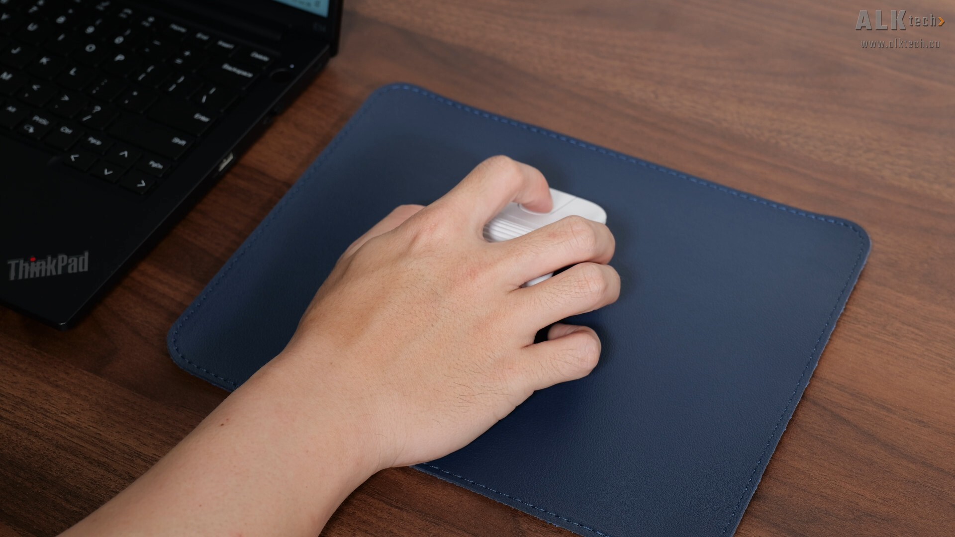  Logitech Mobi Fold Usage Experience (1)
