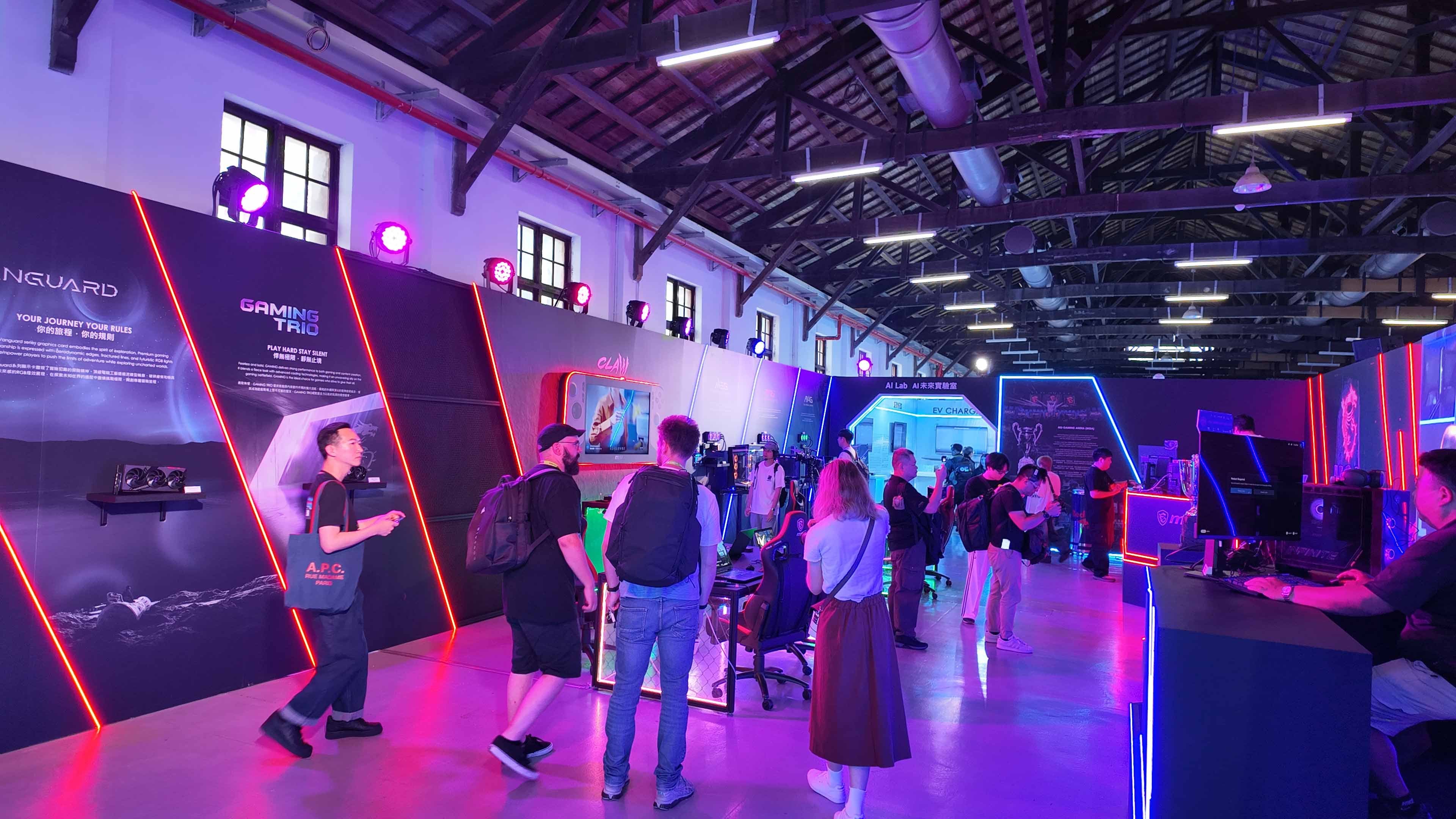 MSI 40th Anniversary Exhibition eSports Arena (2)