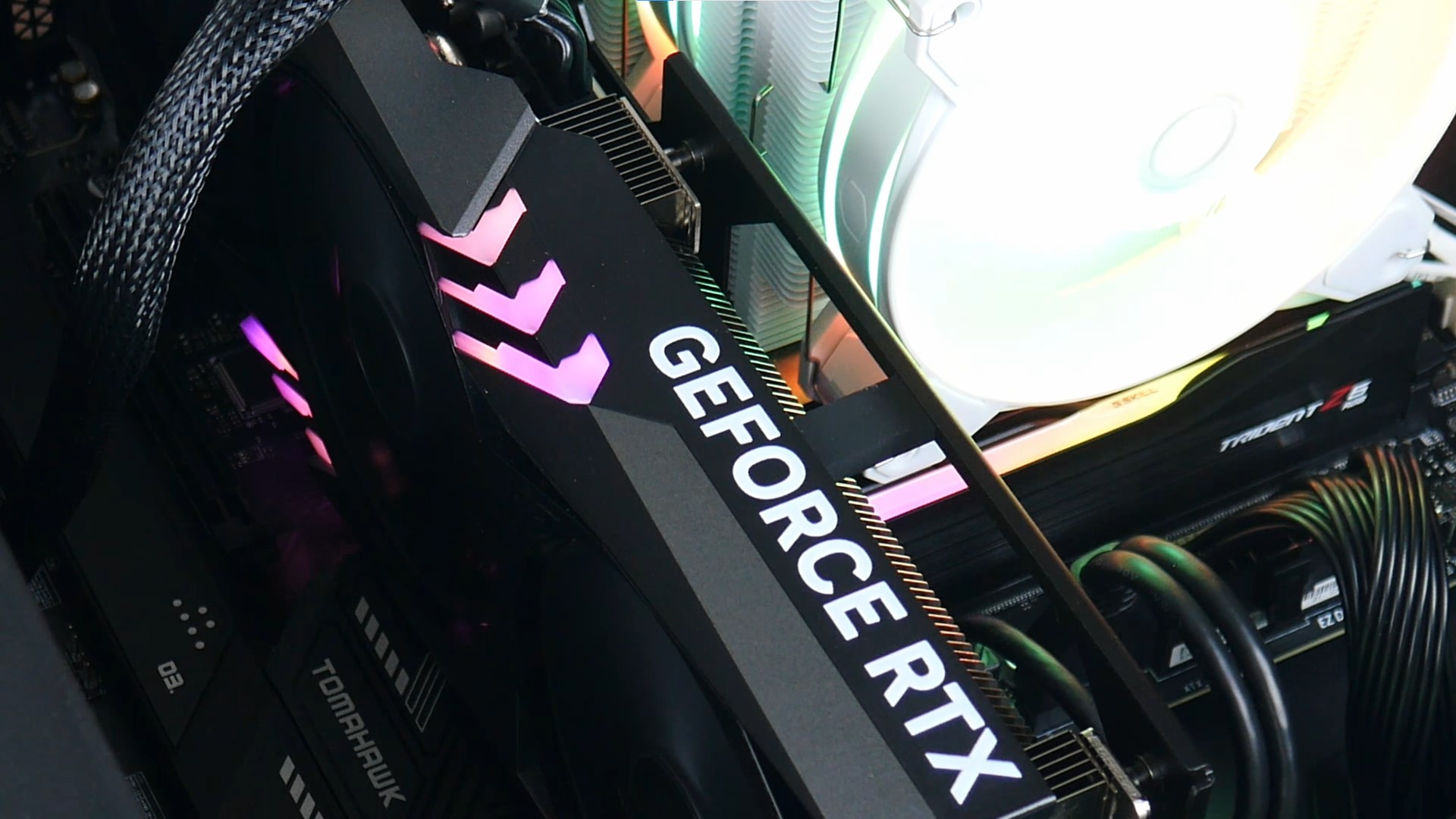 MSI GeForce RTX 4070 GAMING X TRIO 12G RGB Aesthetics (2)