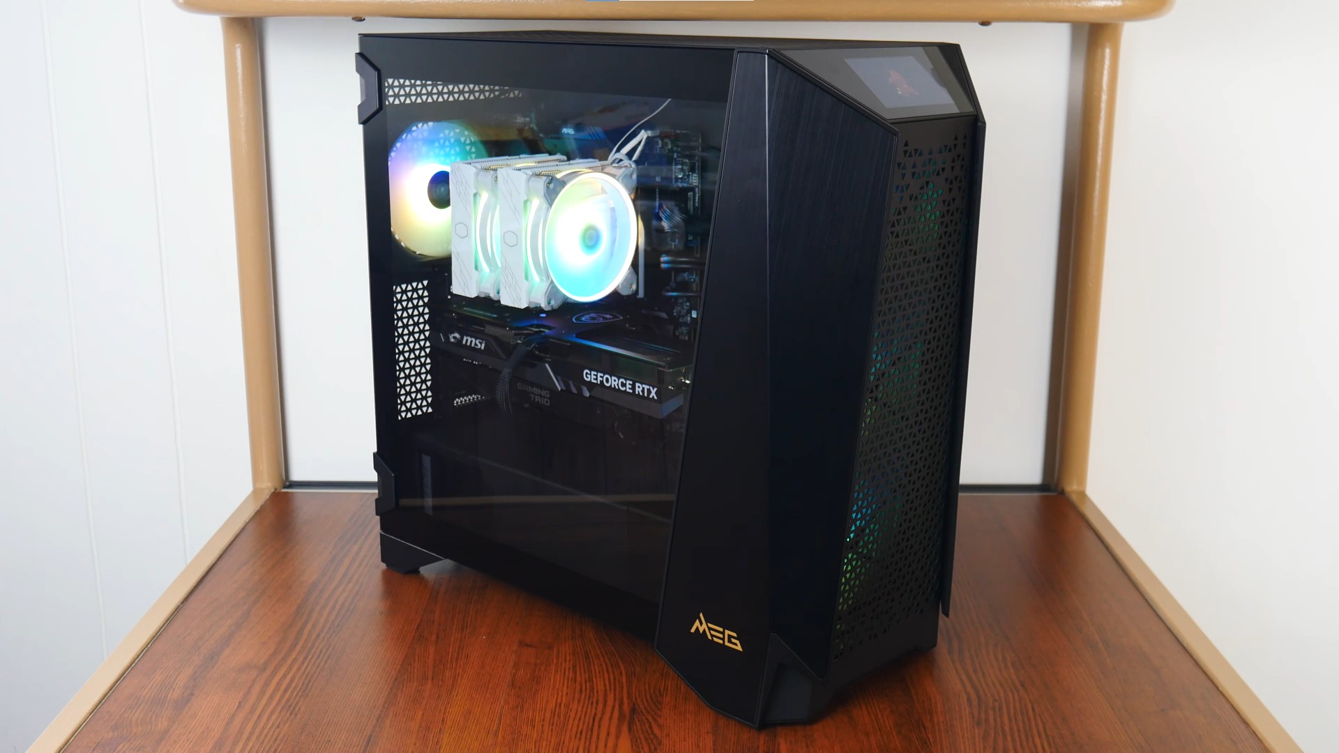 MSI GeForce RTX 4070 GAMING X TRIO 12G Test Setup (1)