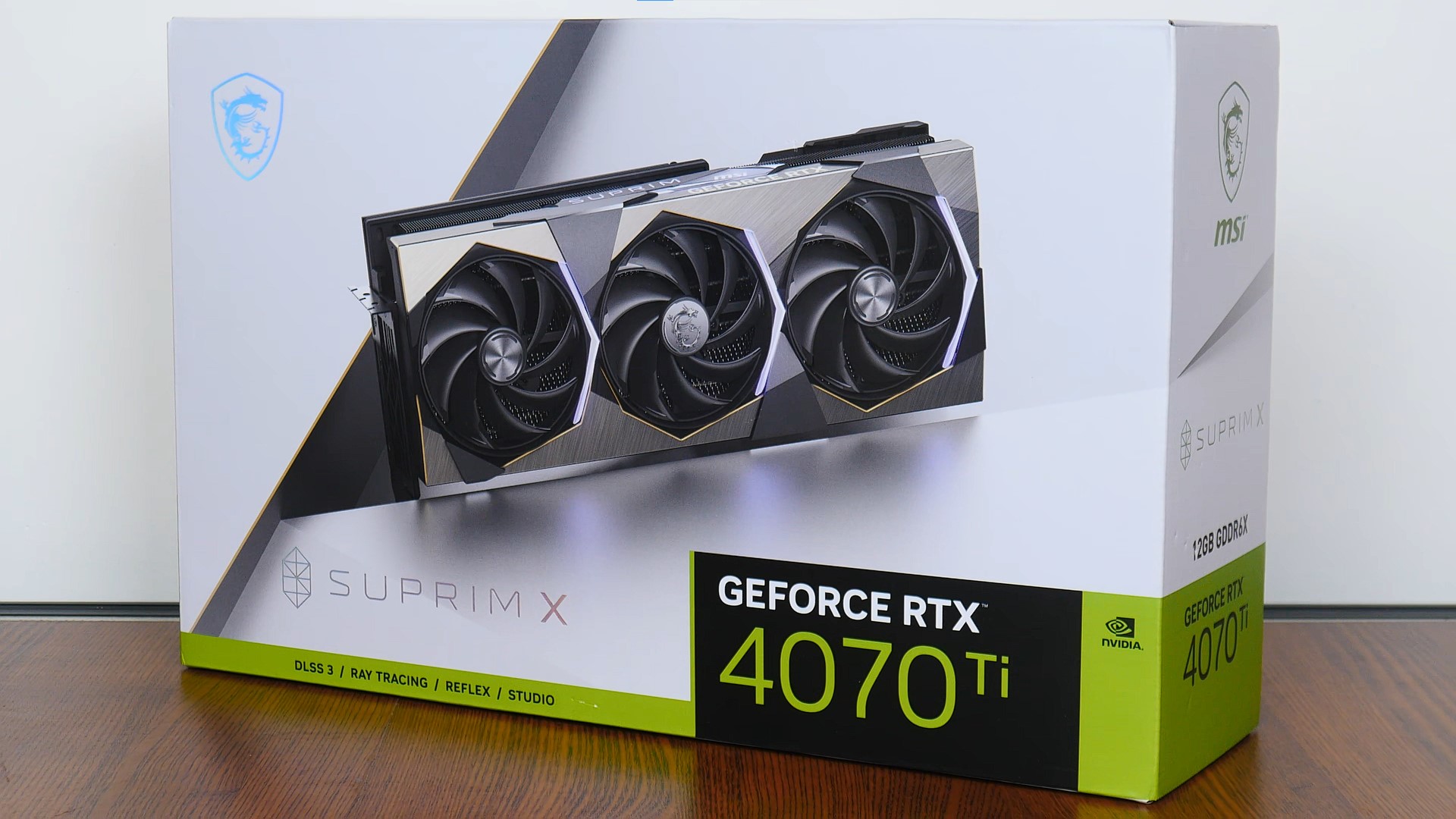 MSI GeForce RTX 4070 Ti SUPRIM X 12G Packaging (Front)