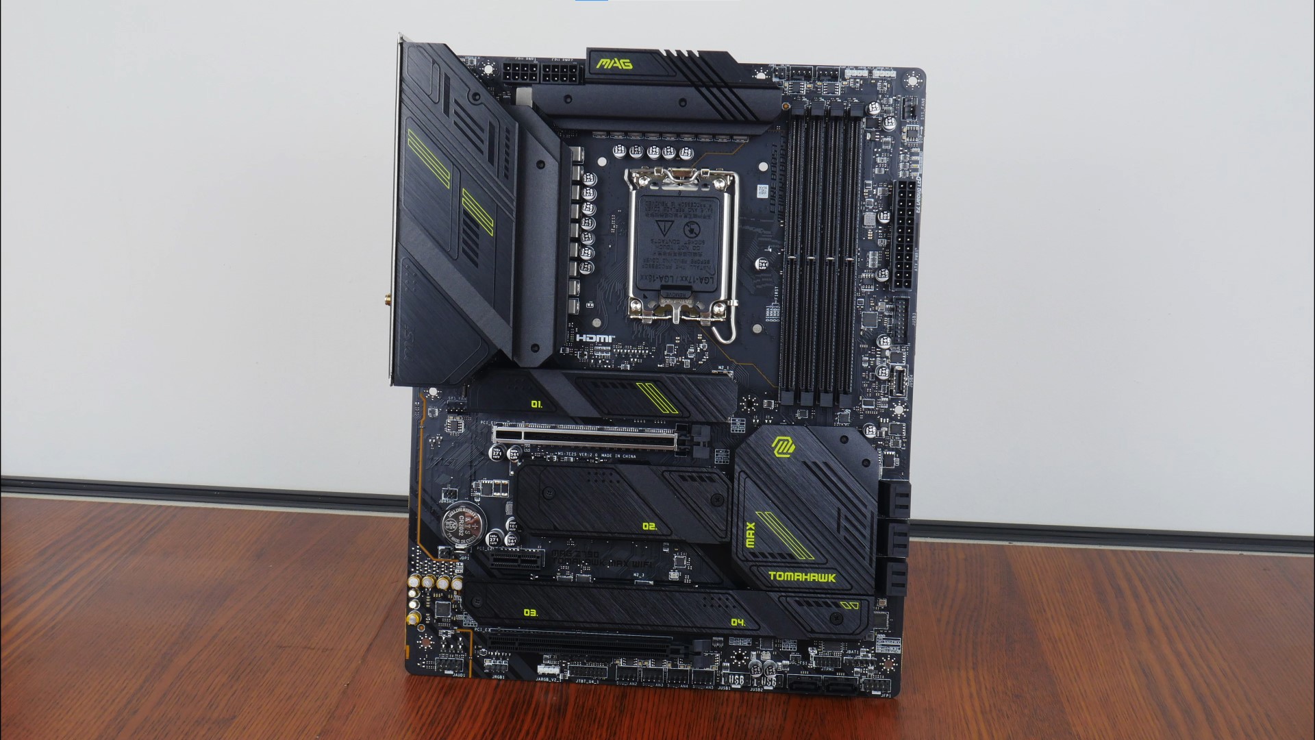 MSI MAG Z790 TOMAHAWK MAX WIFI Aesthetics (1)