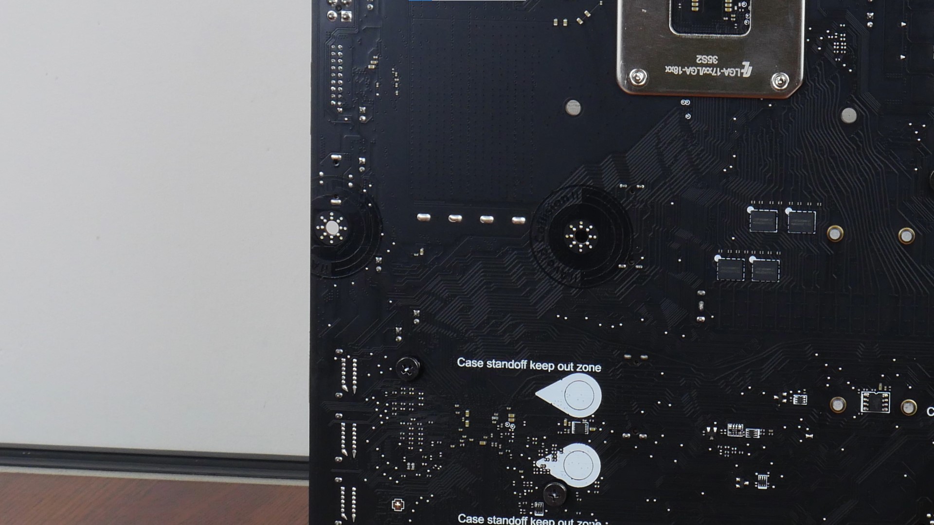 MSI MAG Z790 TOMAHAWK MAX WIFI Aesthetics (Rear 2)