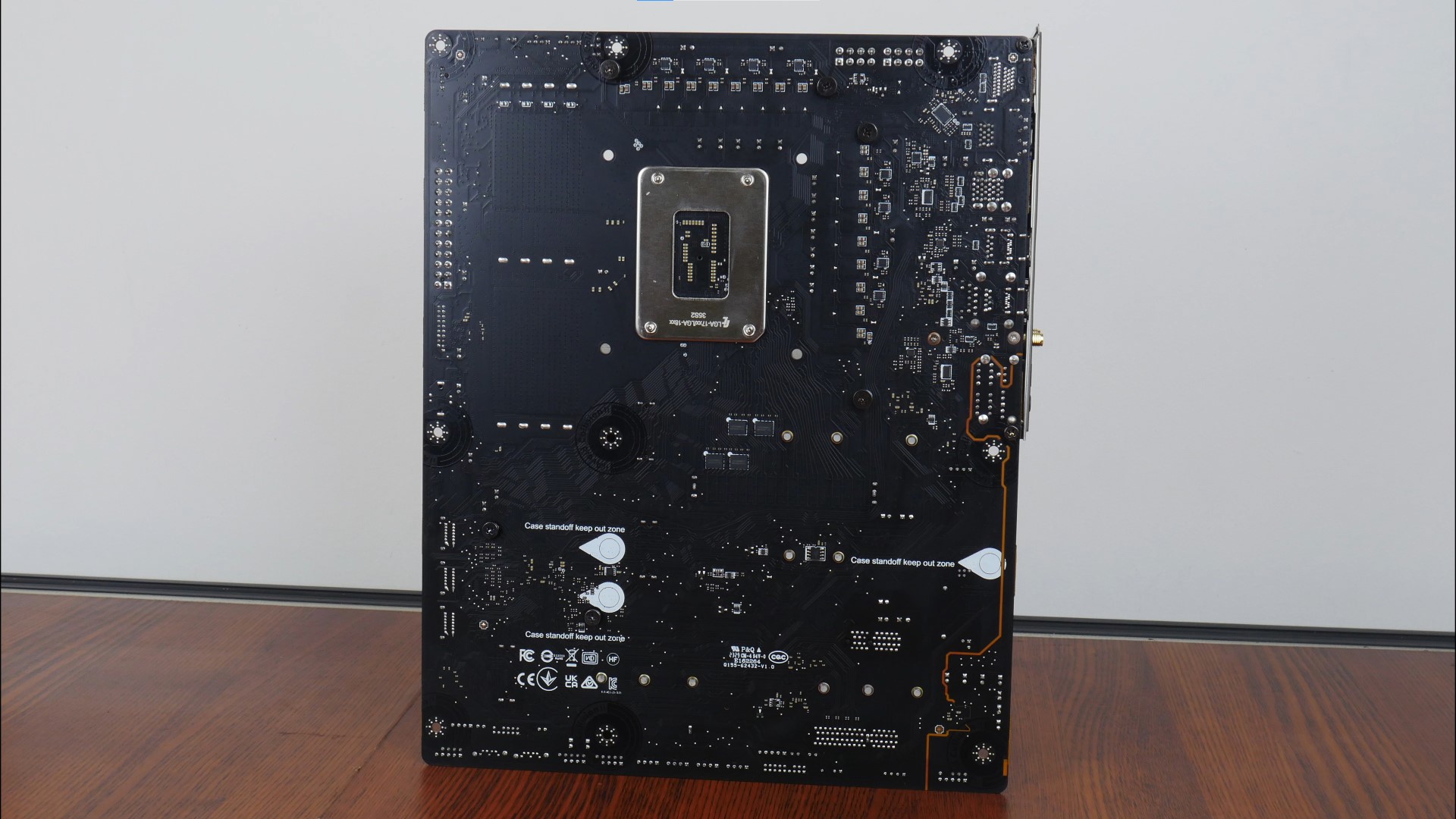 MSI MAG Z790 TOMAHAWK MAX WIFI Aesthetics (Rear)