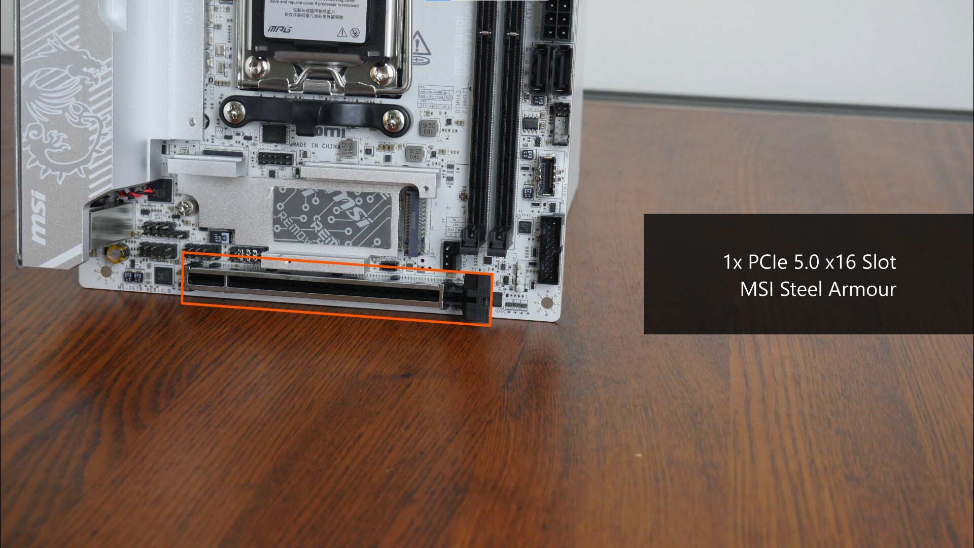 MSI MPG B850I EDGE TI WIFI PCIe 5.0 x16 Slot