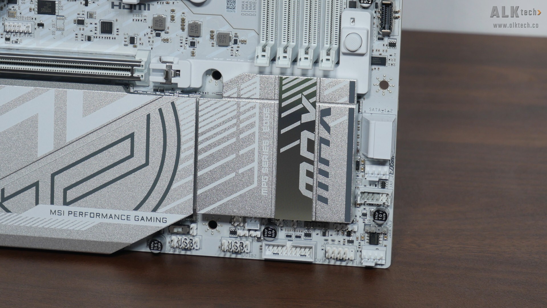 MSI MPG B850M EDGE TI MAX WIFI Chipset Heatsink