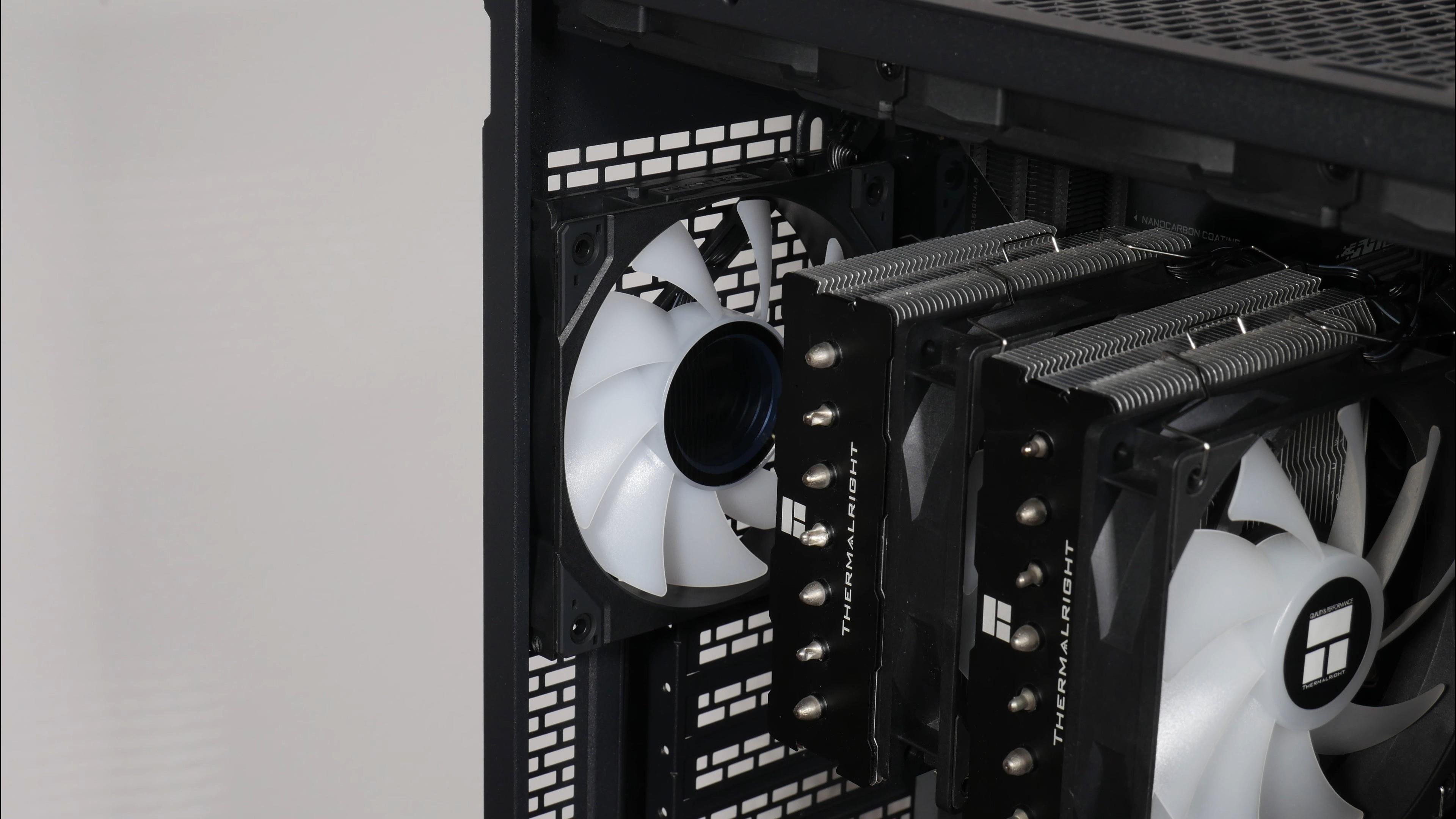 Phanteks Eclipse G370A Case Fan Installation (2)