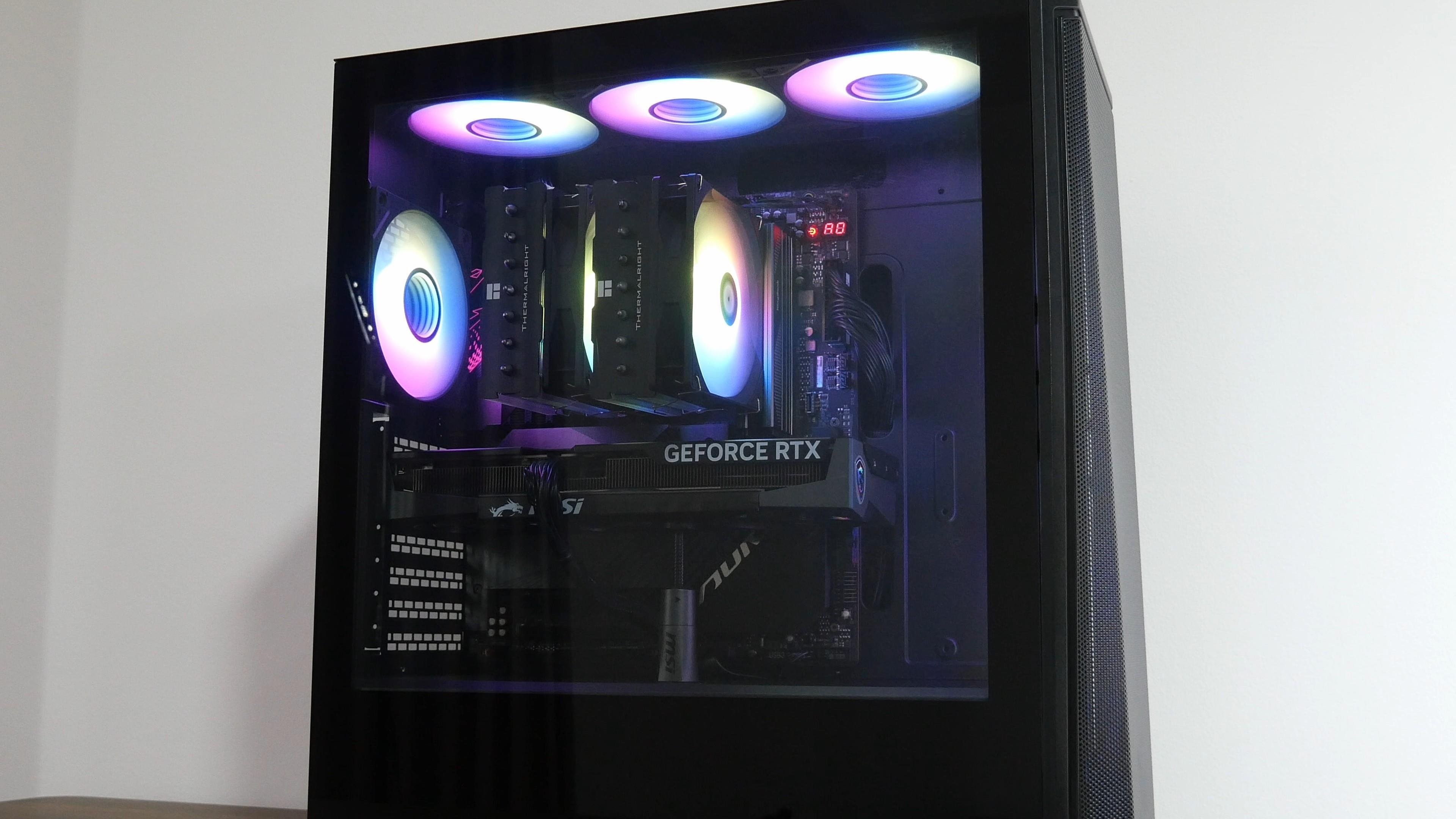Phanteks Eclipse G370A Completed Build Aesthetic (4)