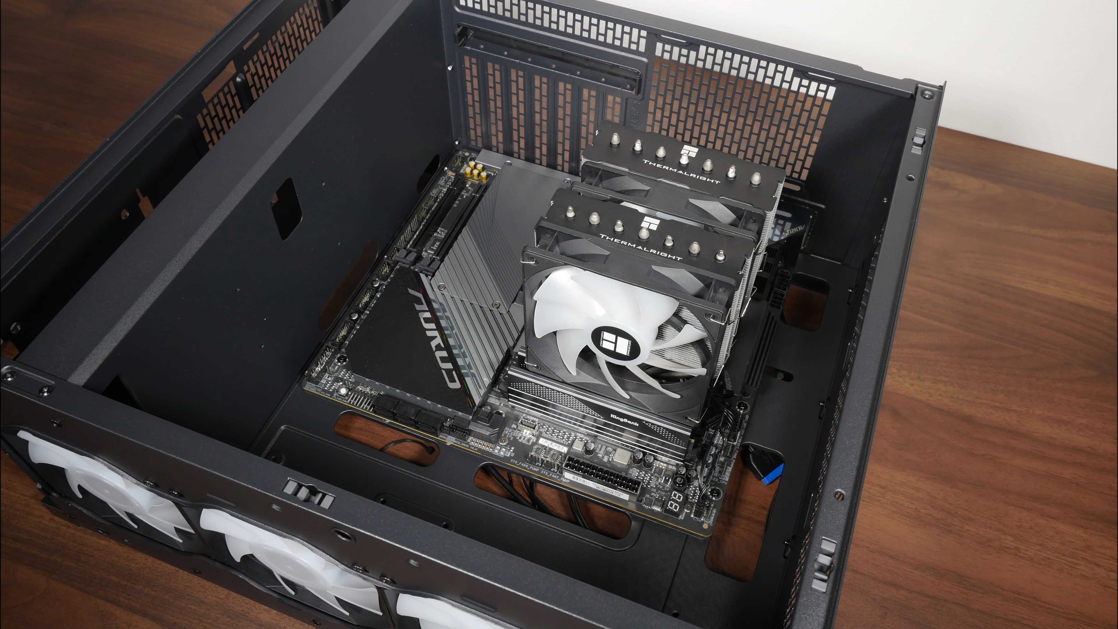 Phanteks Eclipse G370A Motherboard Installation (1)