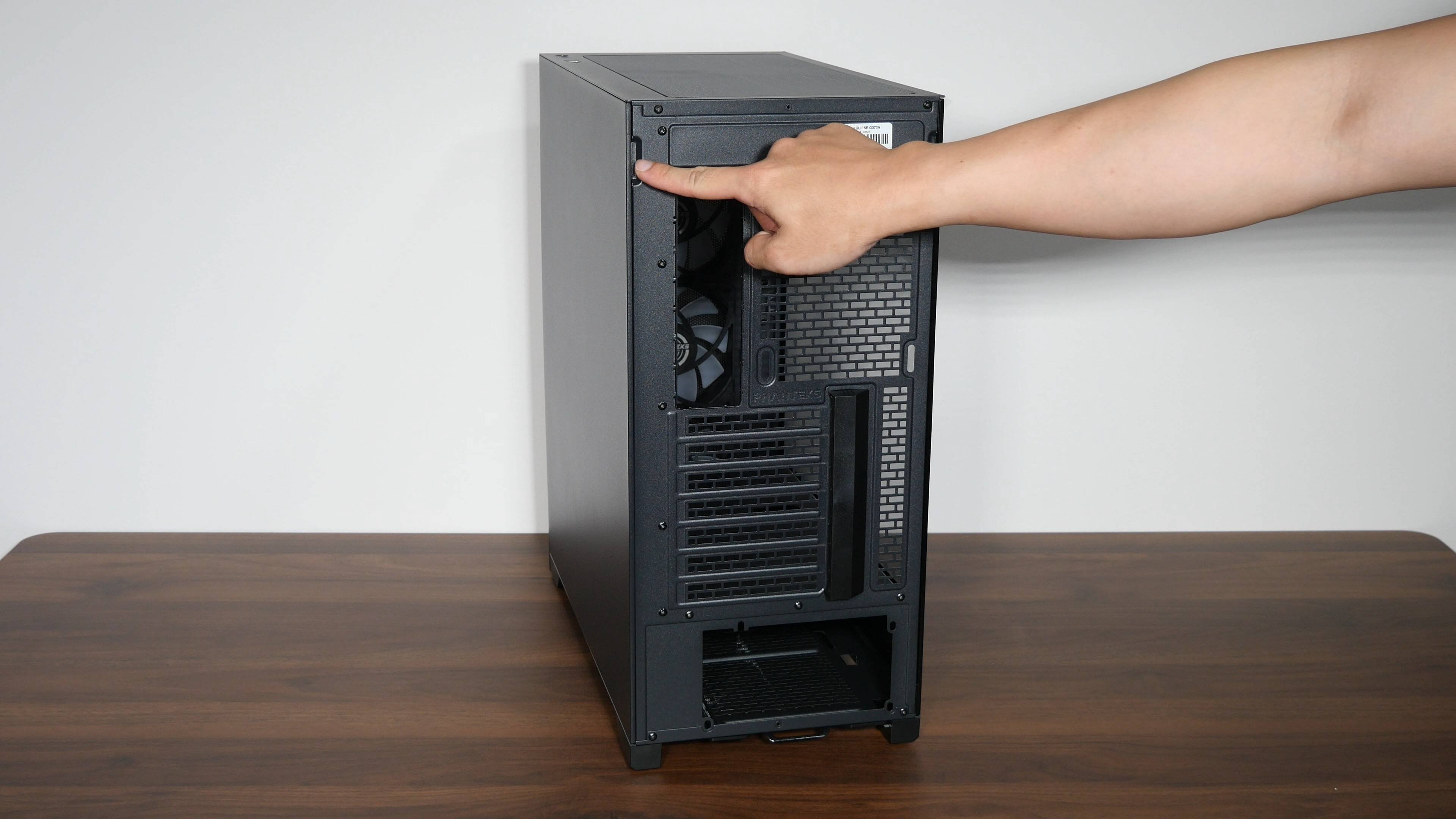 Phanteks Eclipse G370A Side Panel Removal