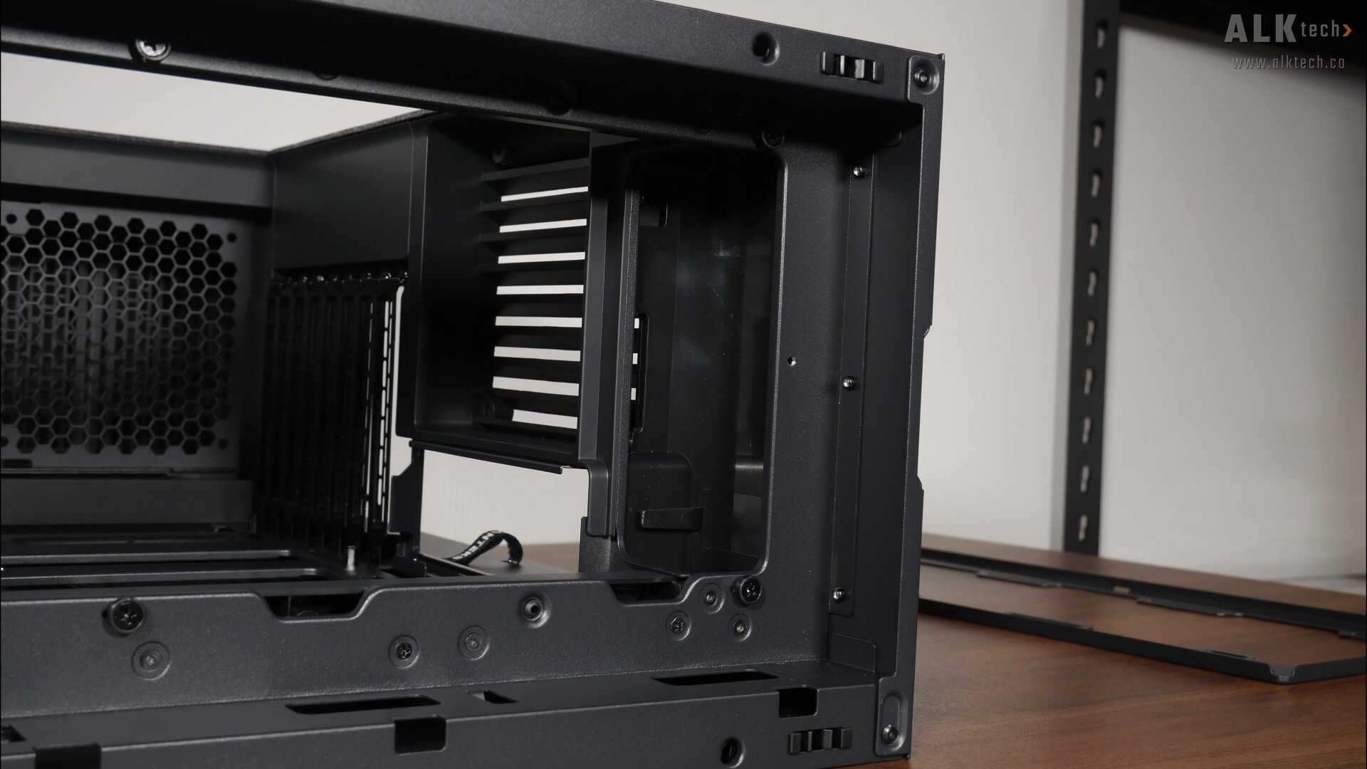 Phanteks Evolv X2 Matrix AIO Radiator Tube Cavity