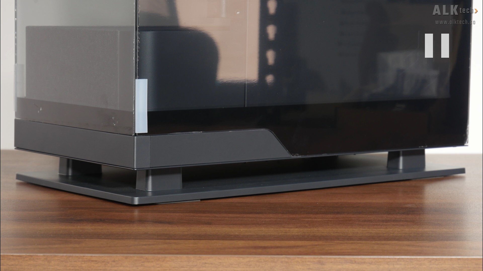 Phanteks Evolv X2 Matrix Aesthetics (Case Feet)