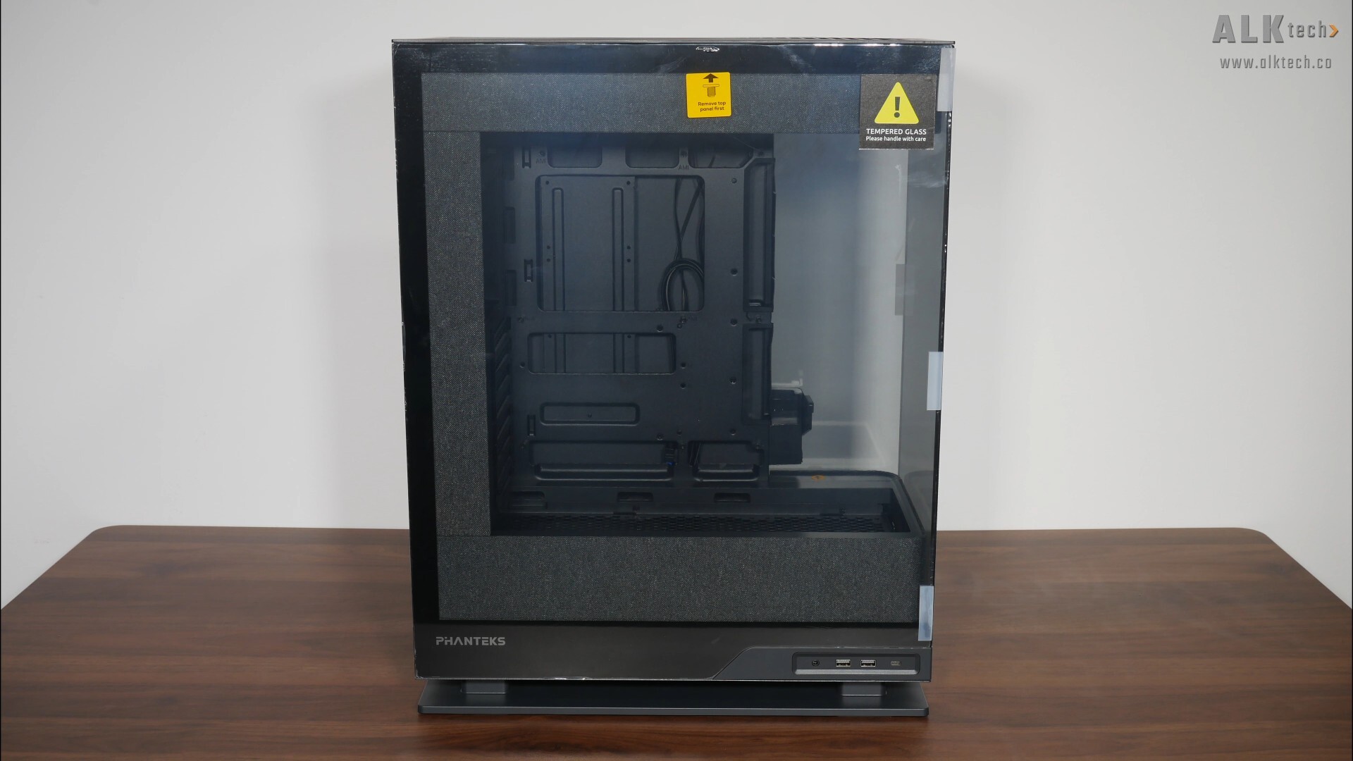 Phanteks Evolv X2 Matrix Aesthetics (Left Side)