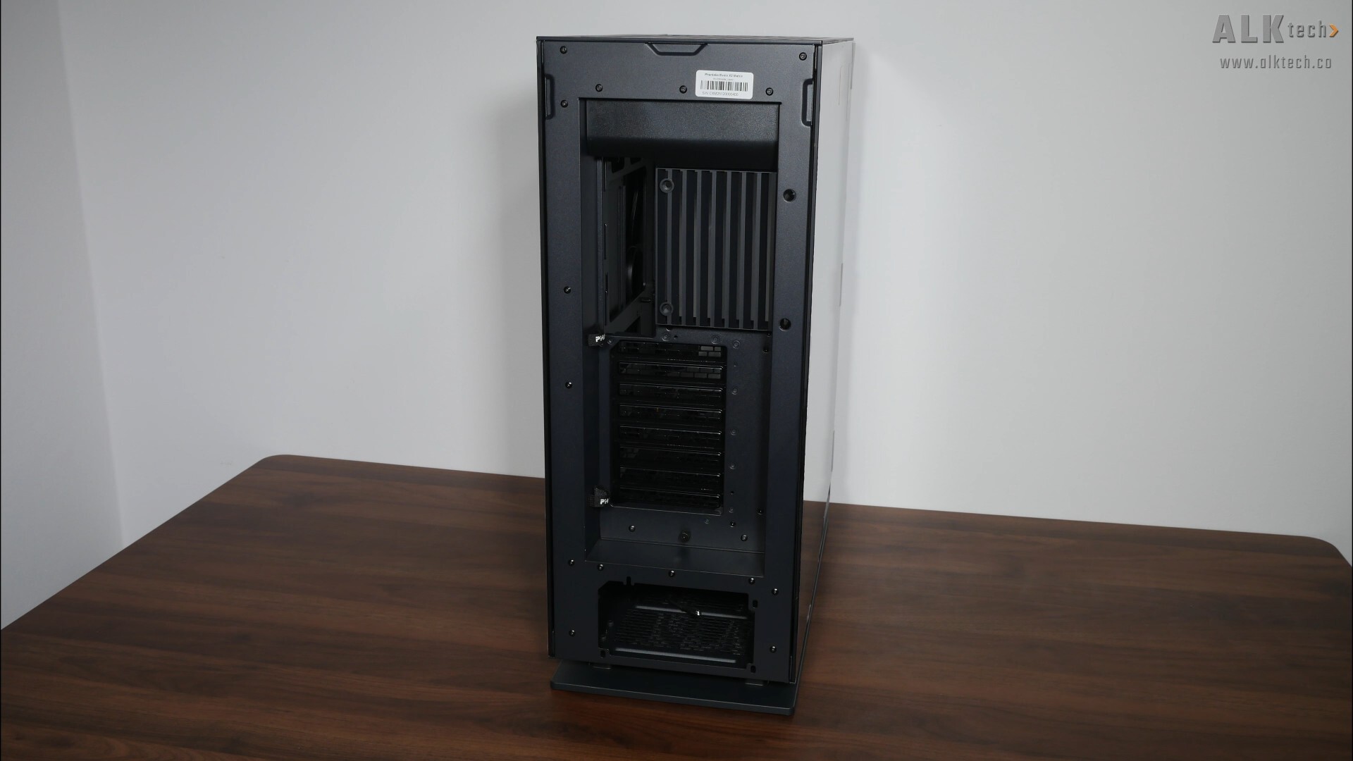 Phanteks Evolv X2 Matrix Aesthetics (Rear)