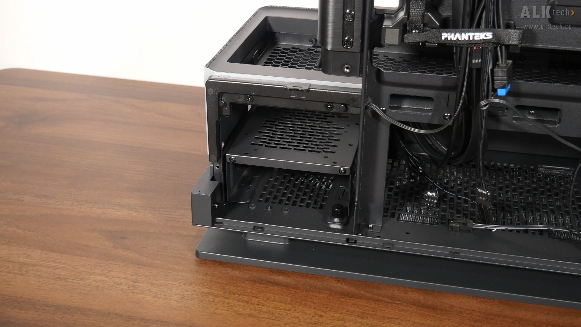 Phanteks Evolv X2 Matrix Bottom Chamber Removable Drive Cage