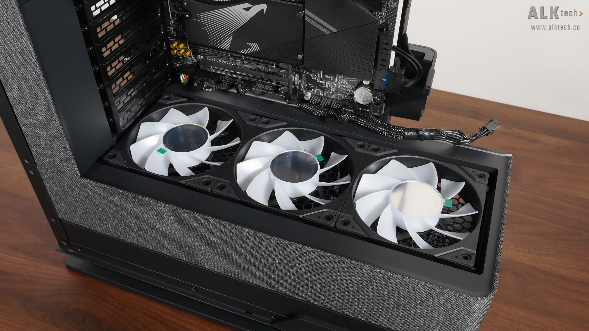 Phanteks Evolv X2 Matrix Bottom Panel Fan Installation (3)