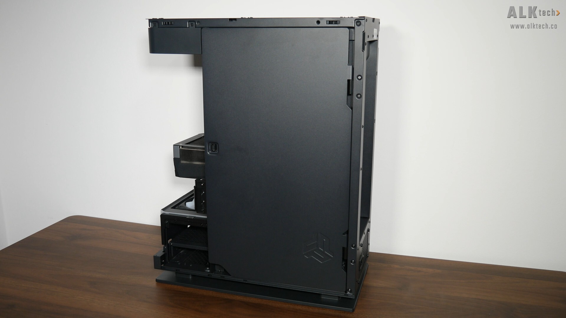 Phanteks Evolv X2 Matrix Cable Management (3)