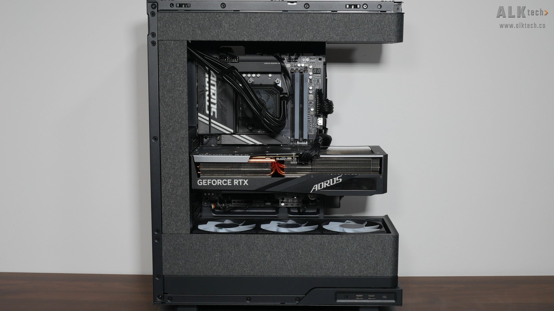Phanteks Evolv X2 Matrix Cable Management (4)