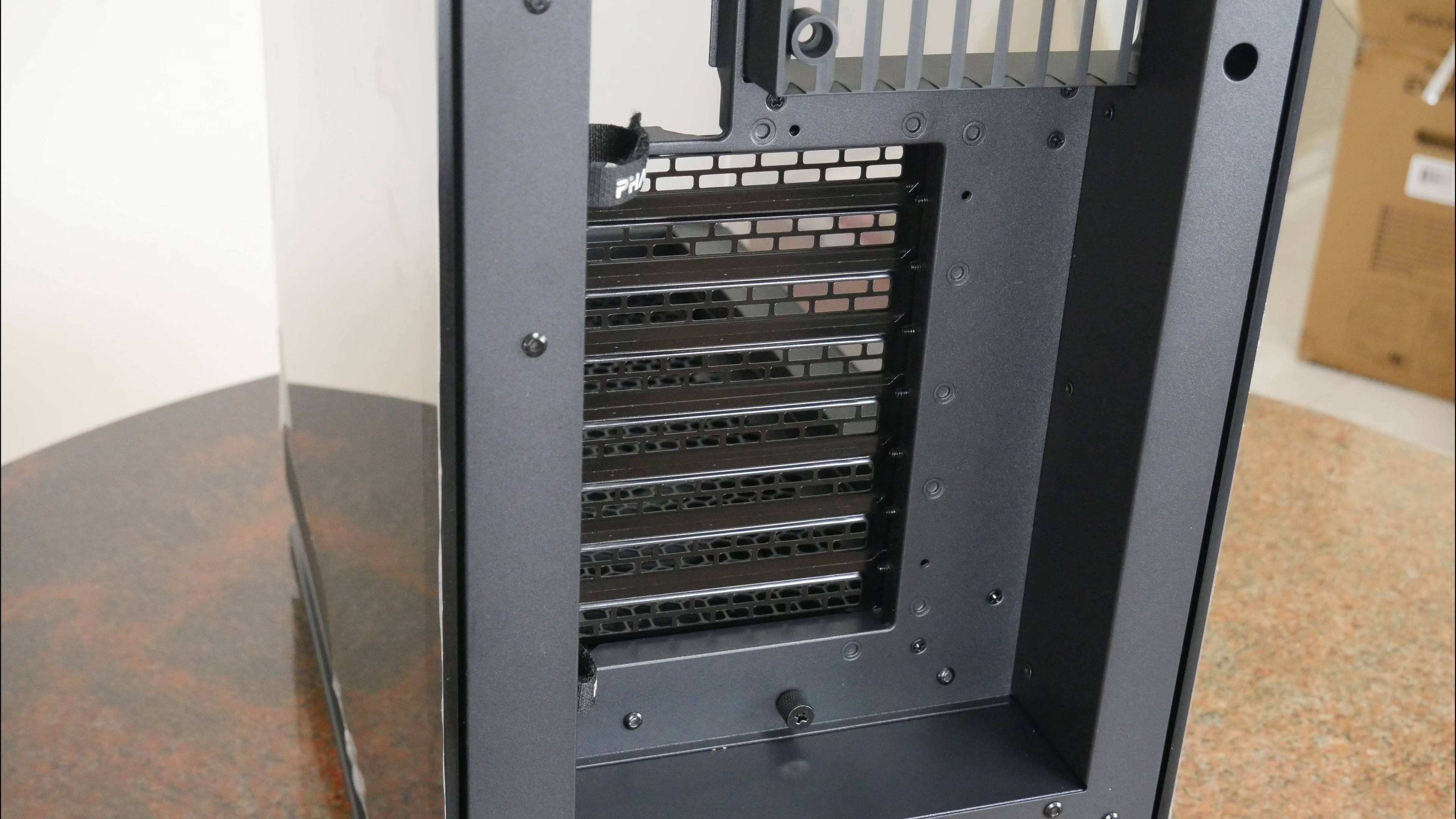Phanteks Evolv X2 Aesthetics (Expansion Slot Covers)