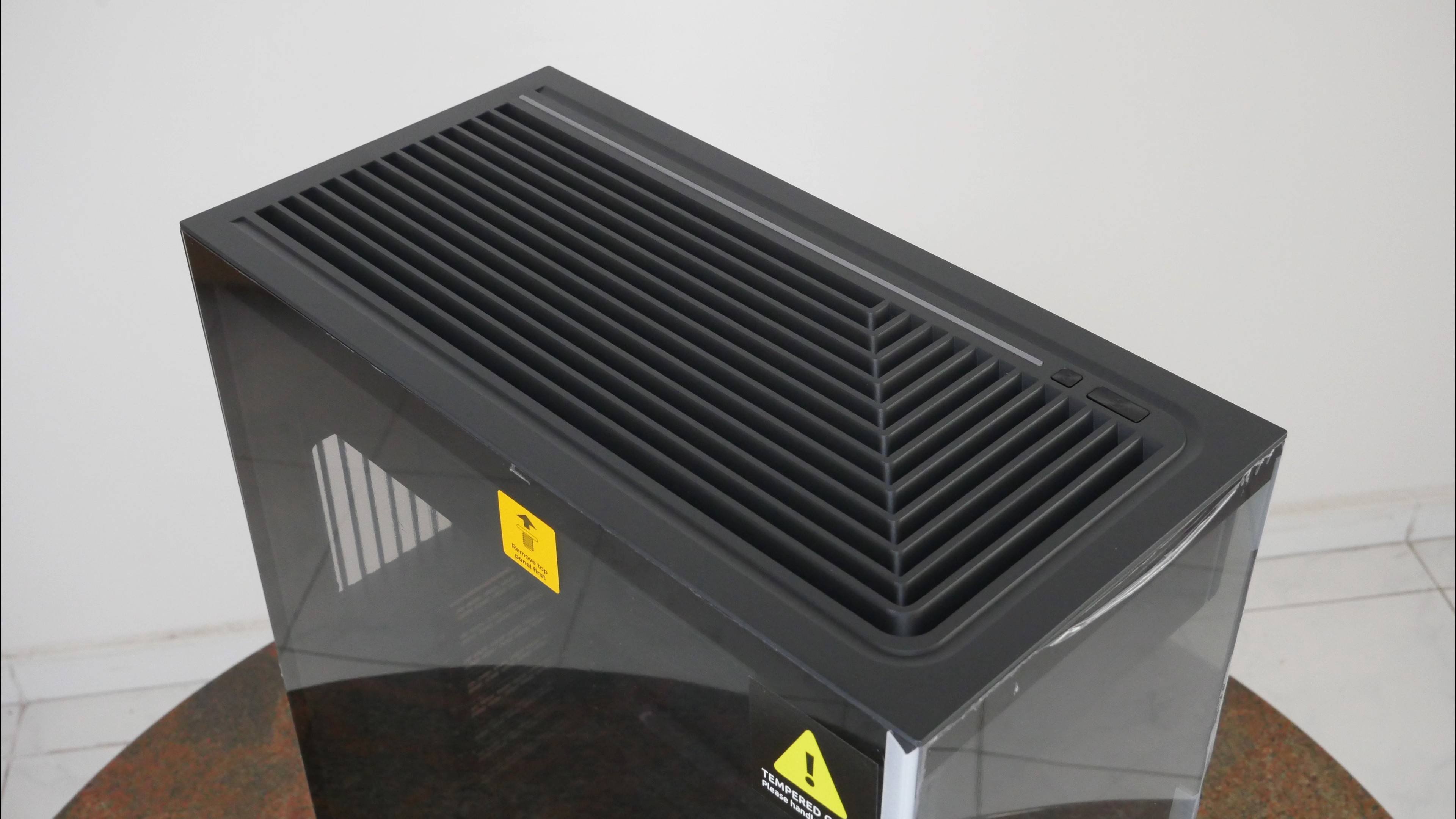 Phanteks Evolv X2 Aesthetics (Top Panel)