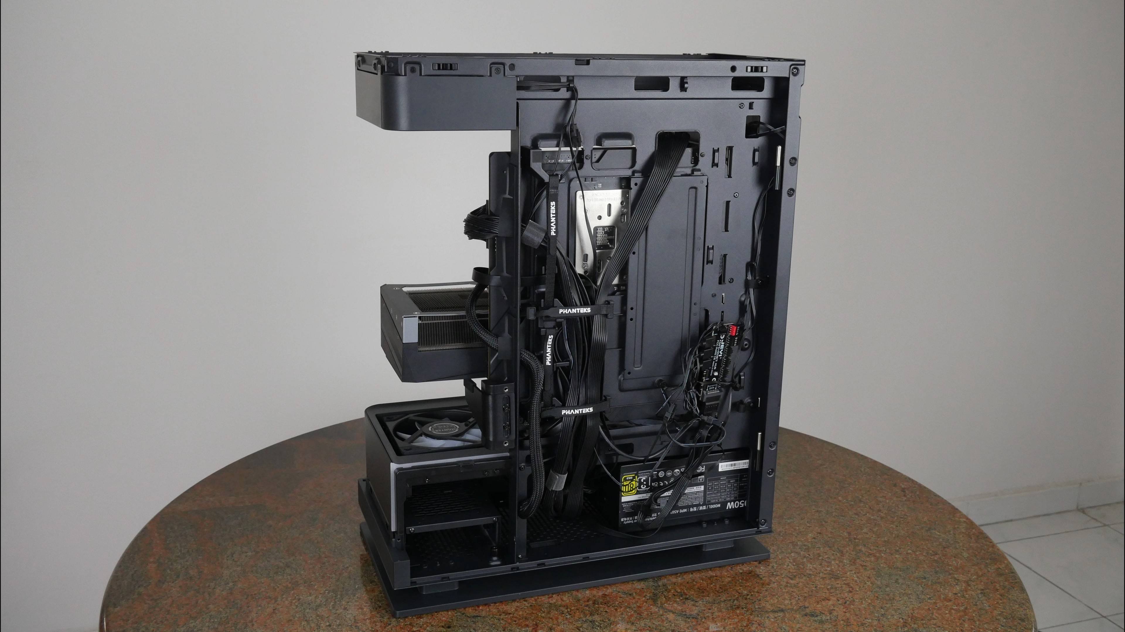 Phanteks Evolv X2 Cable Management (1)