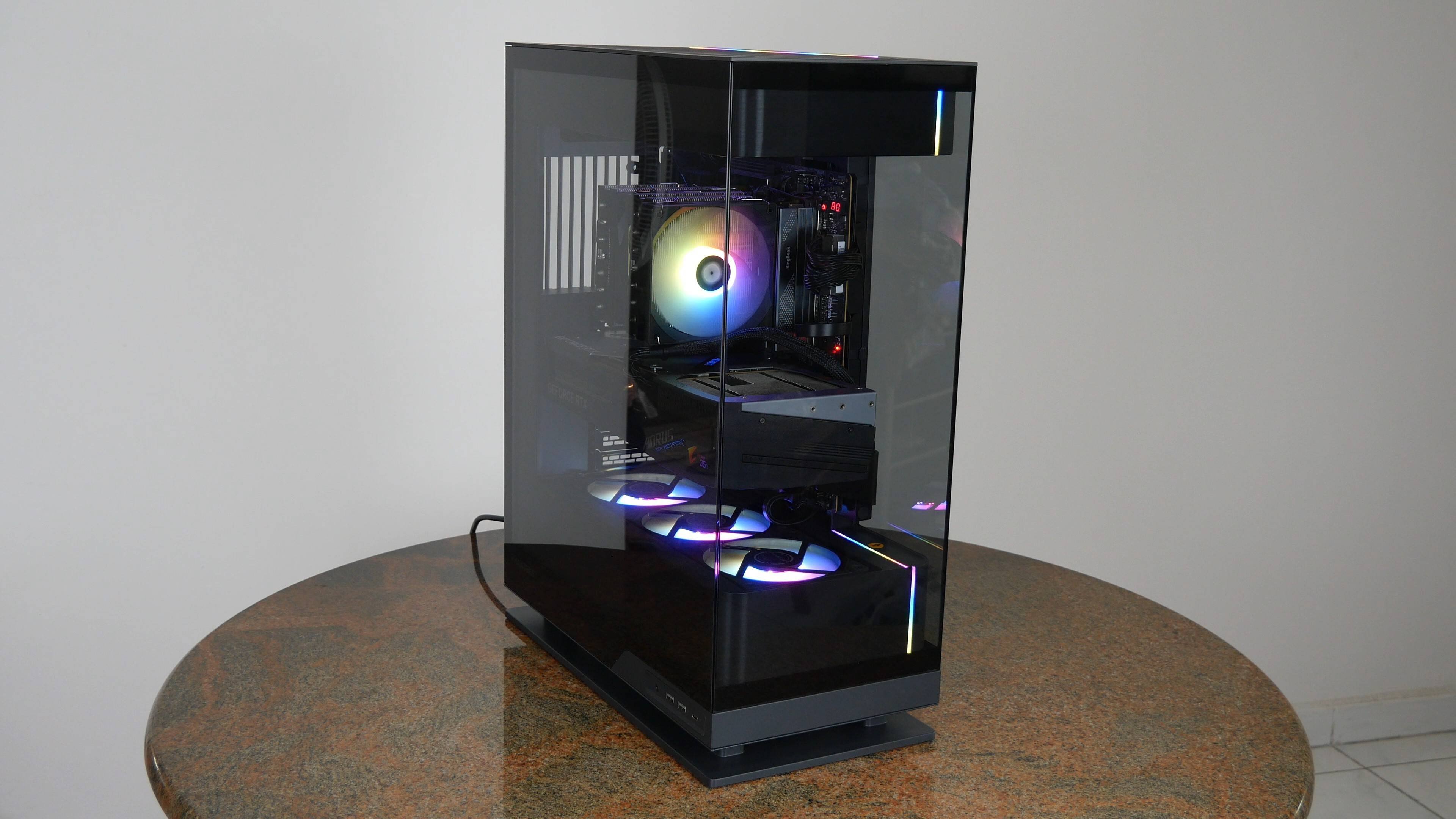 Phanteks Evolv X2 Completed Build Aesthetics (1)